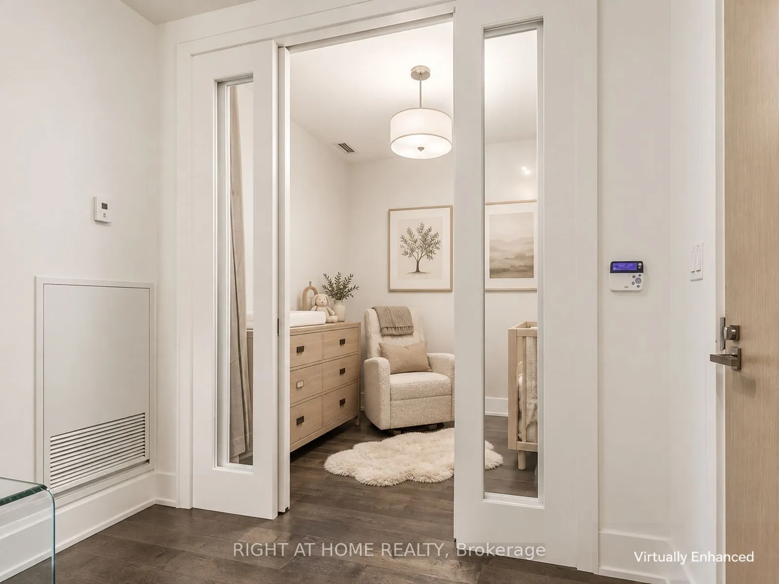 39 Queens Quay E #807