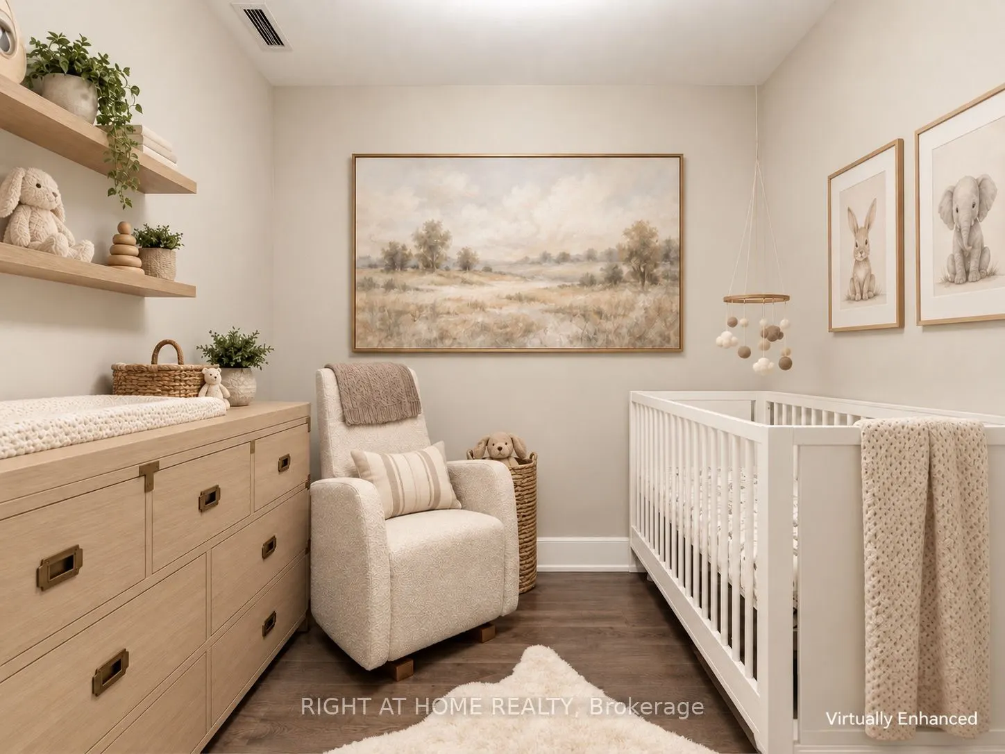39 Queens Quay E #807