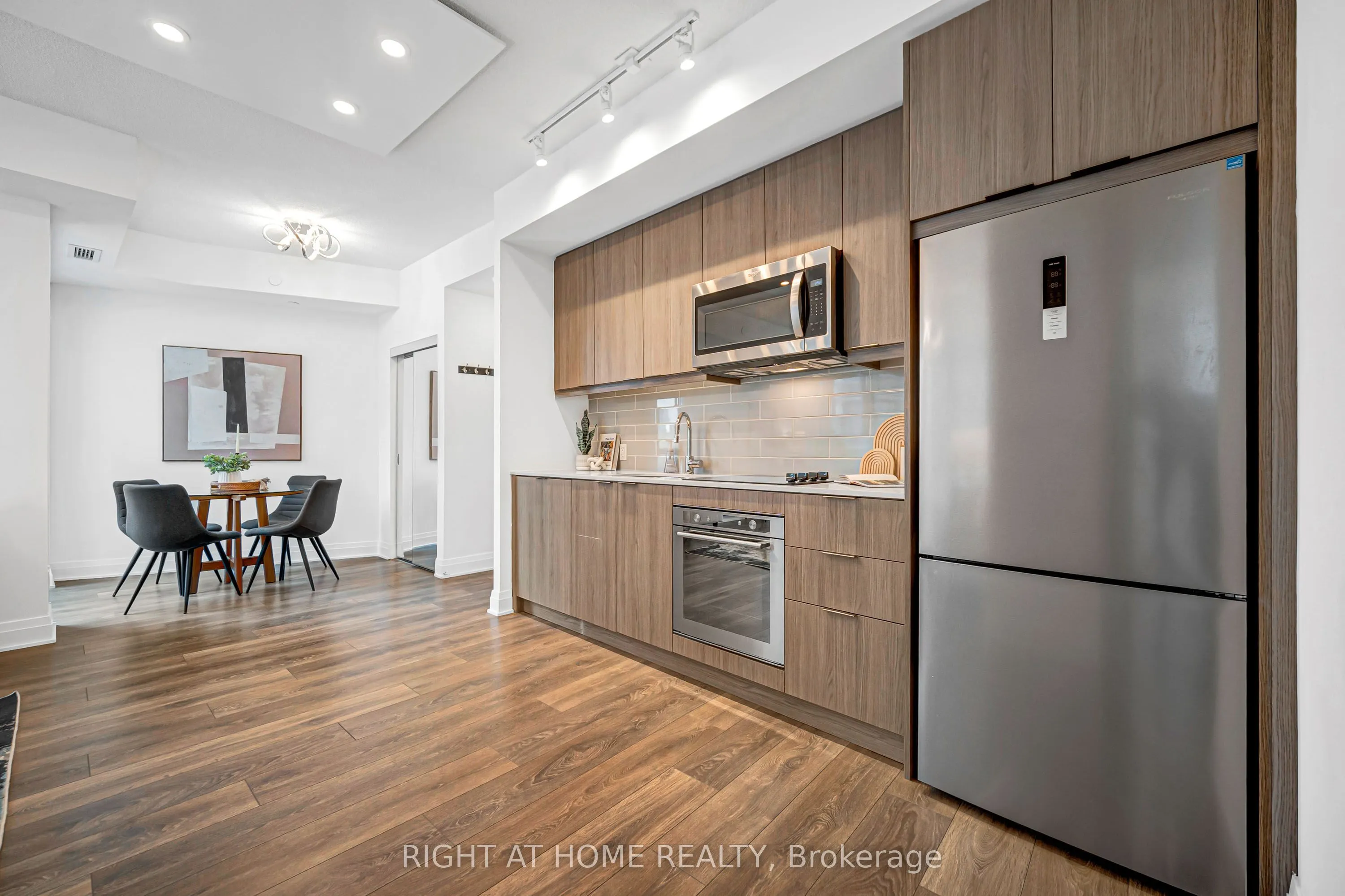38 Forest Manor Road #405