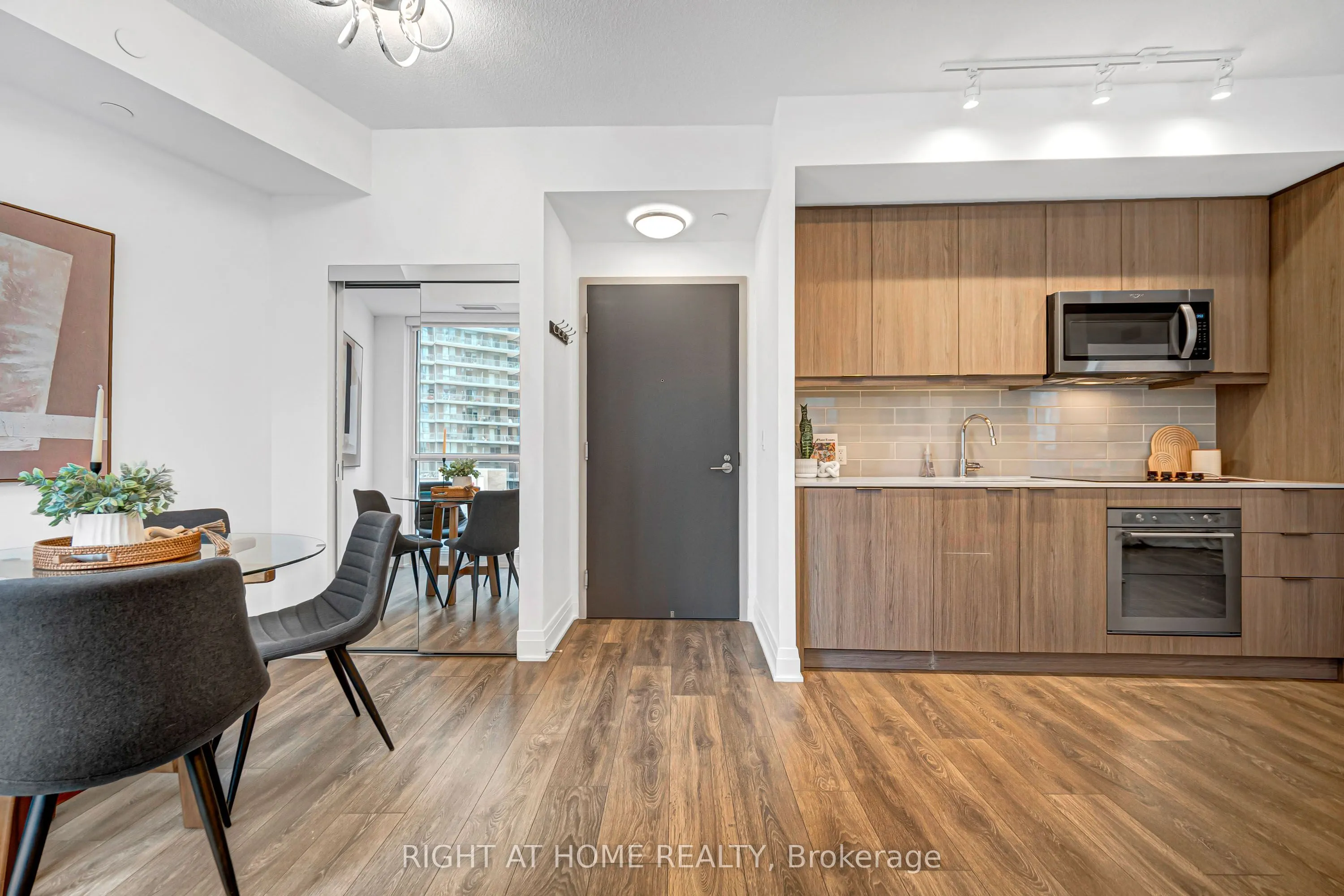 38 Forest Manor Road #405