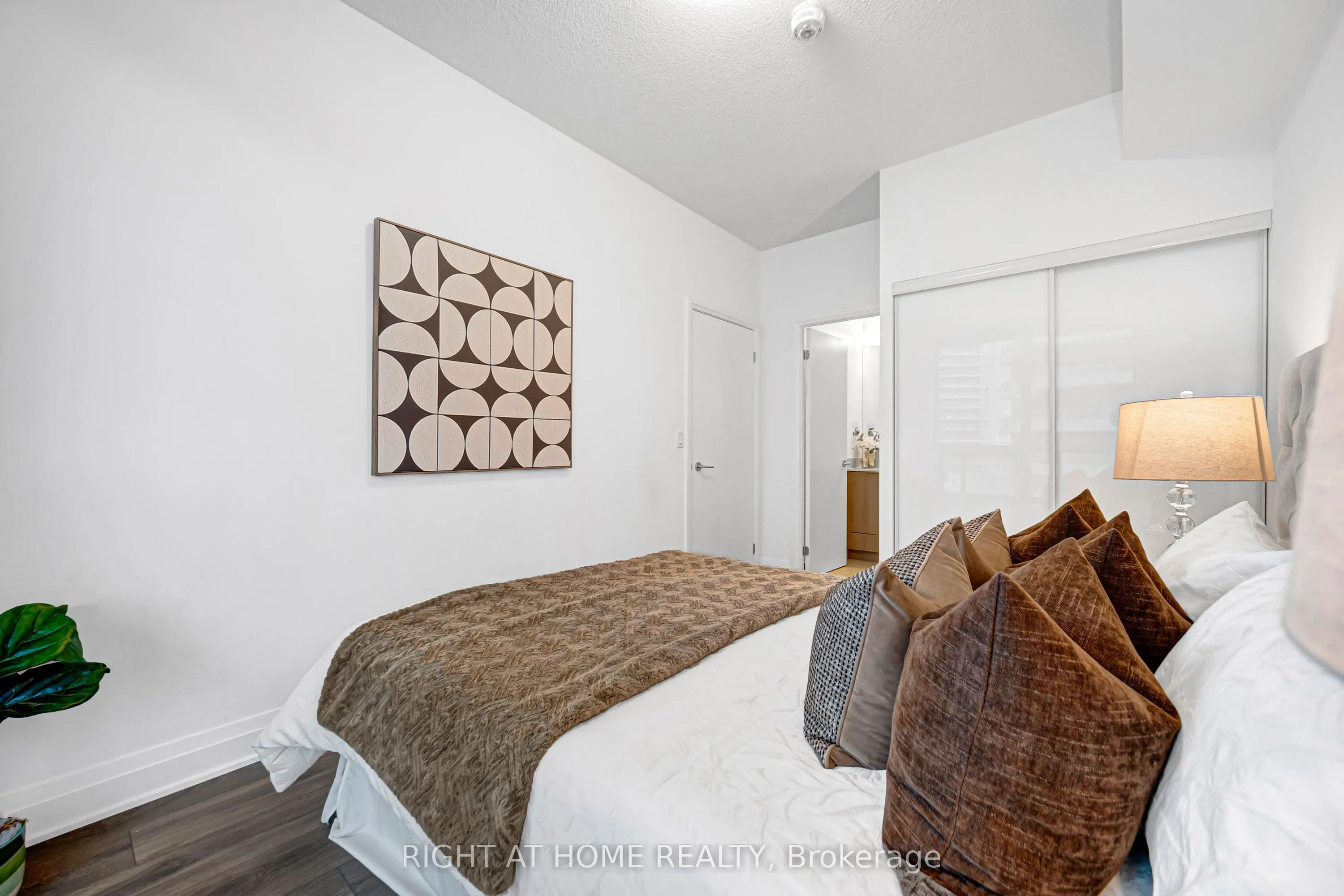 38 Forest Manor Road #405