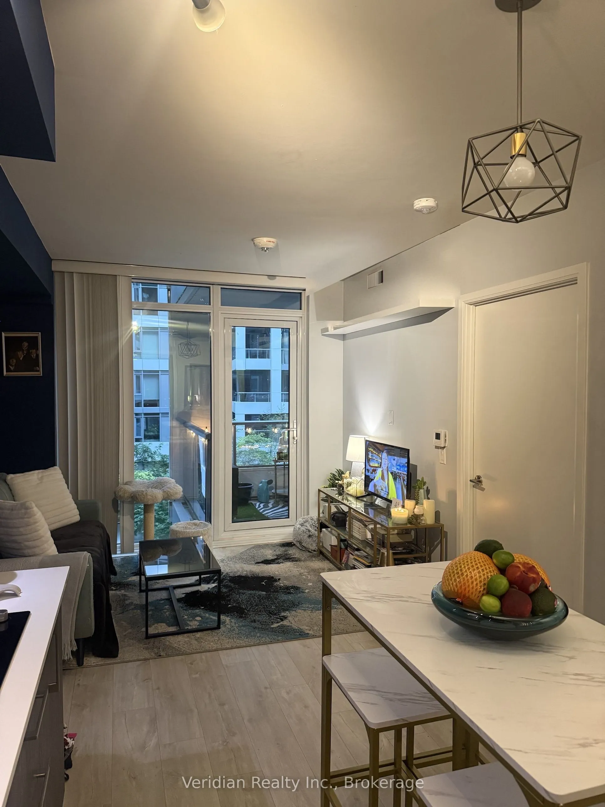 576 Front Street W #418