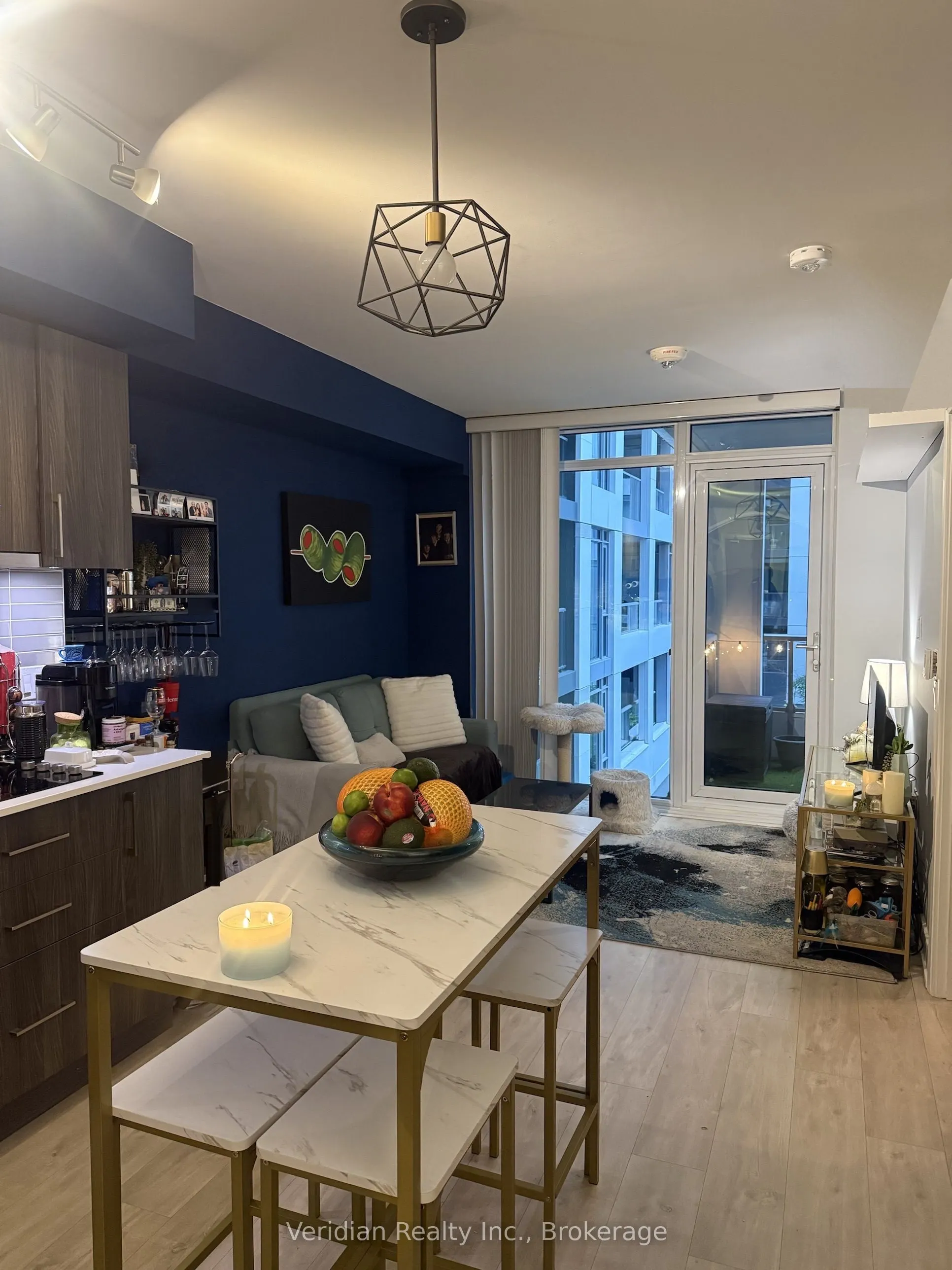 576 Front Street W #418