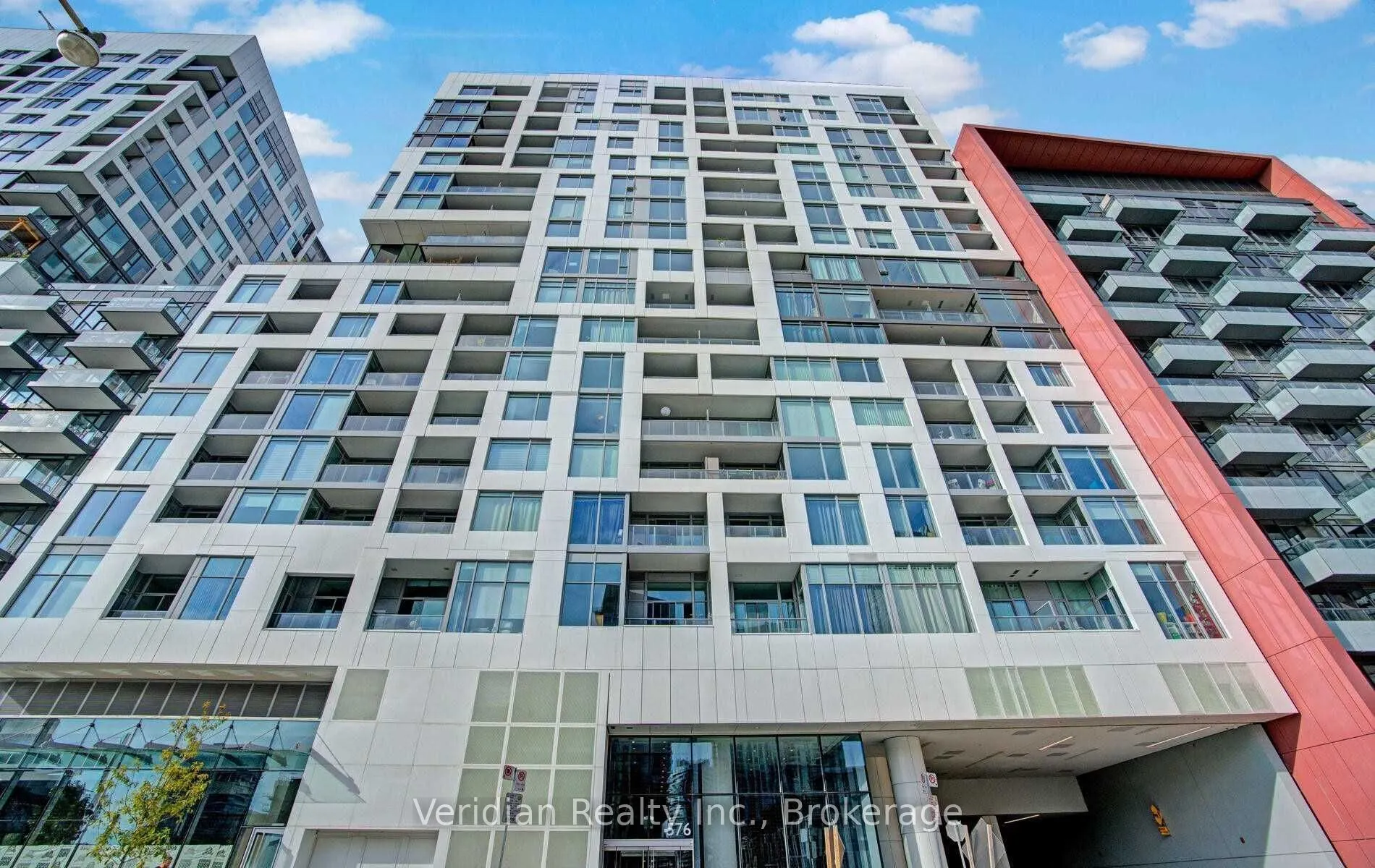 576 Front Street W #418