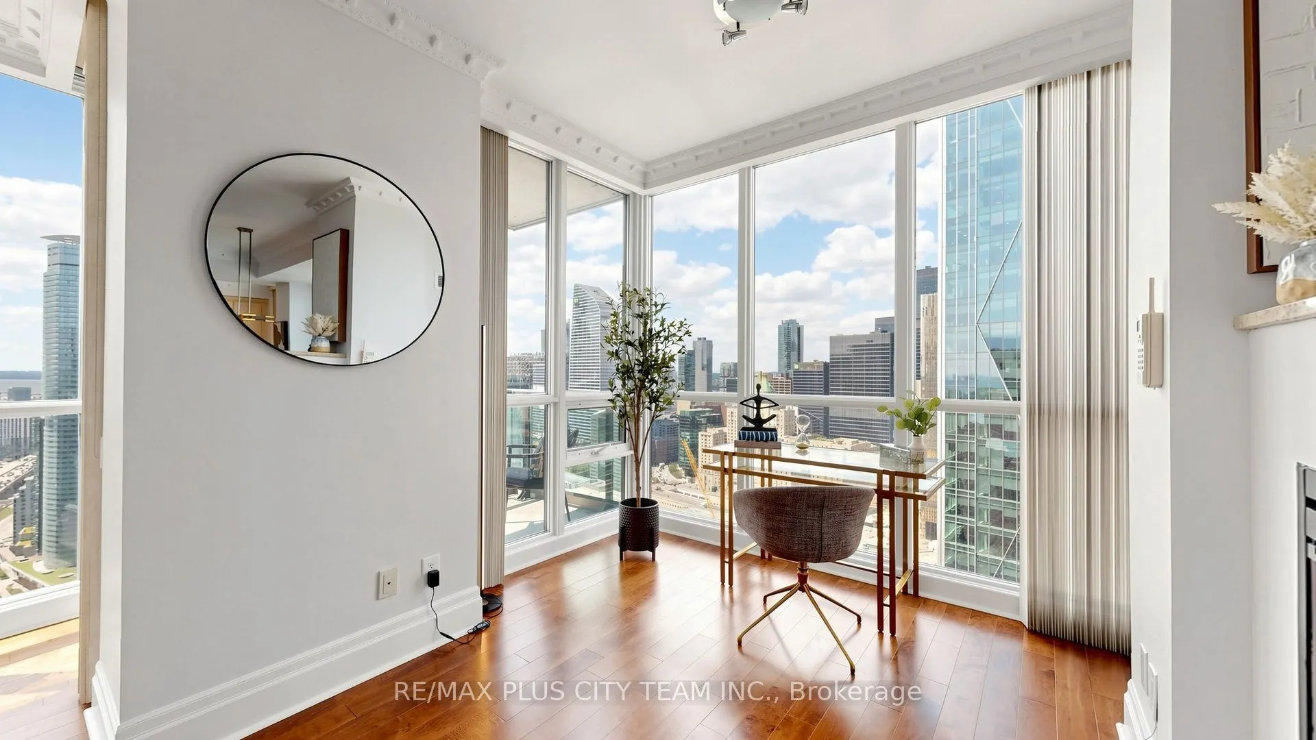 16 Harbour Street #4302