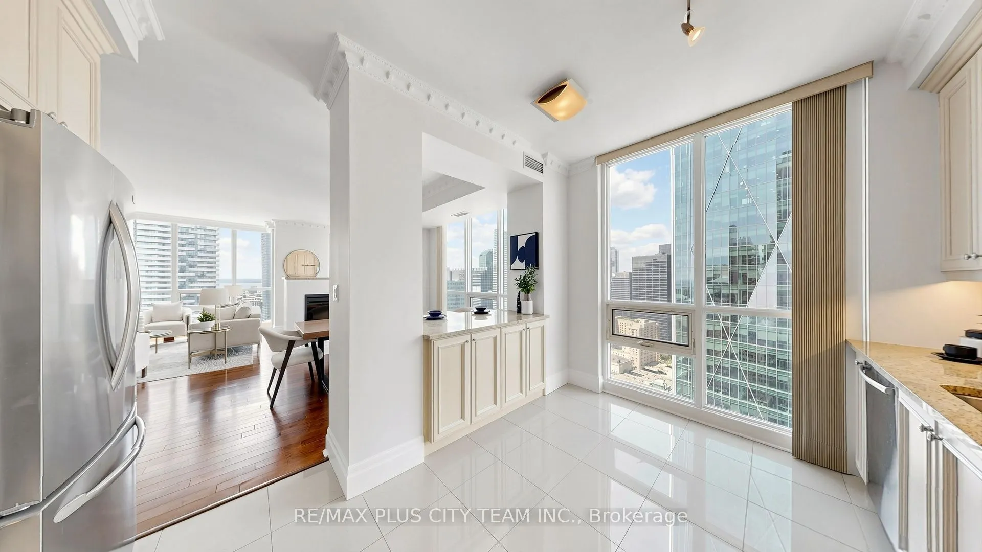 16 Harbour Street #4302
