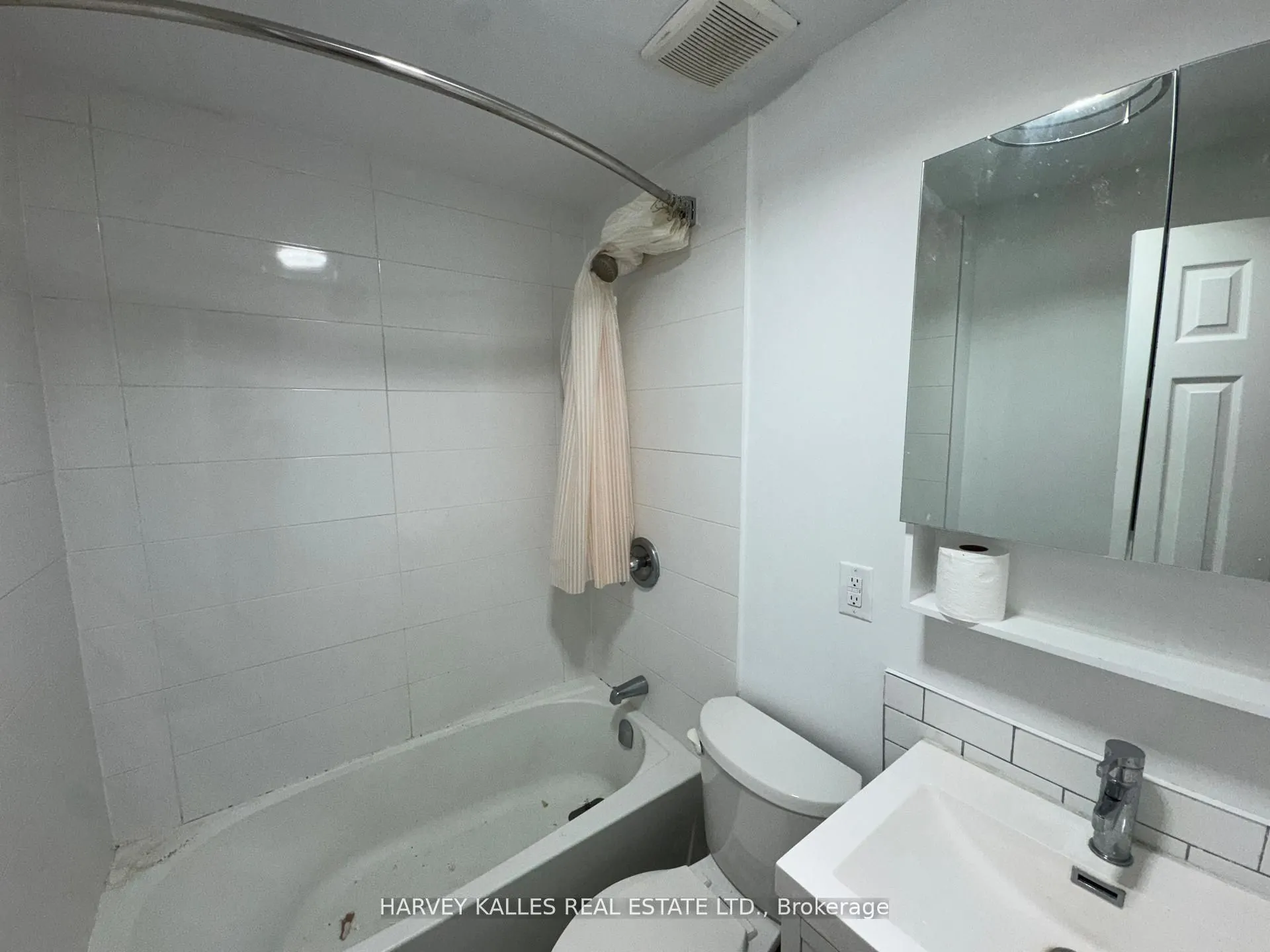 399 Dupont Street #201