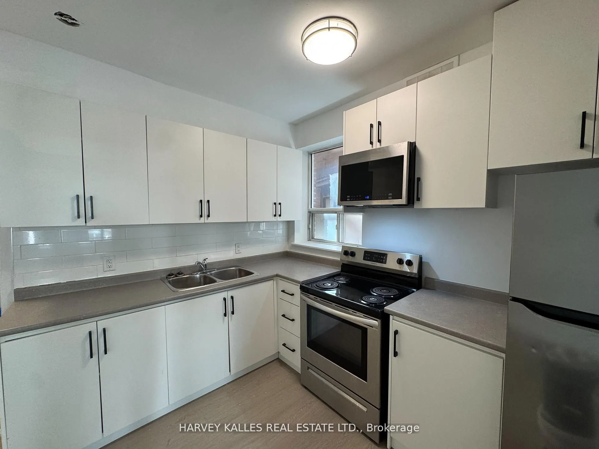 399 Dupont Street #201
