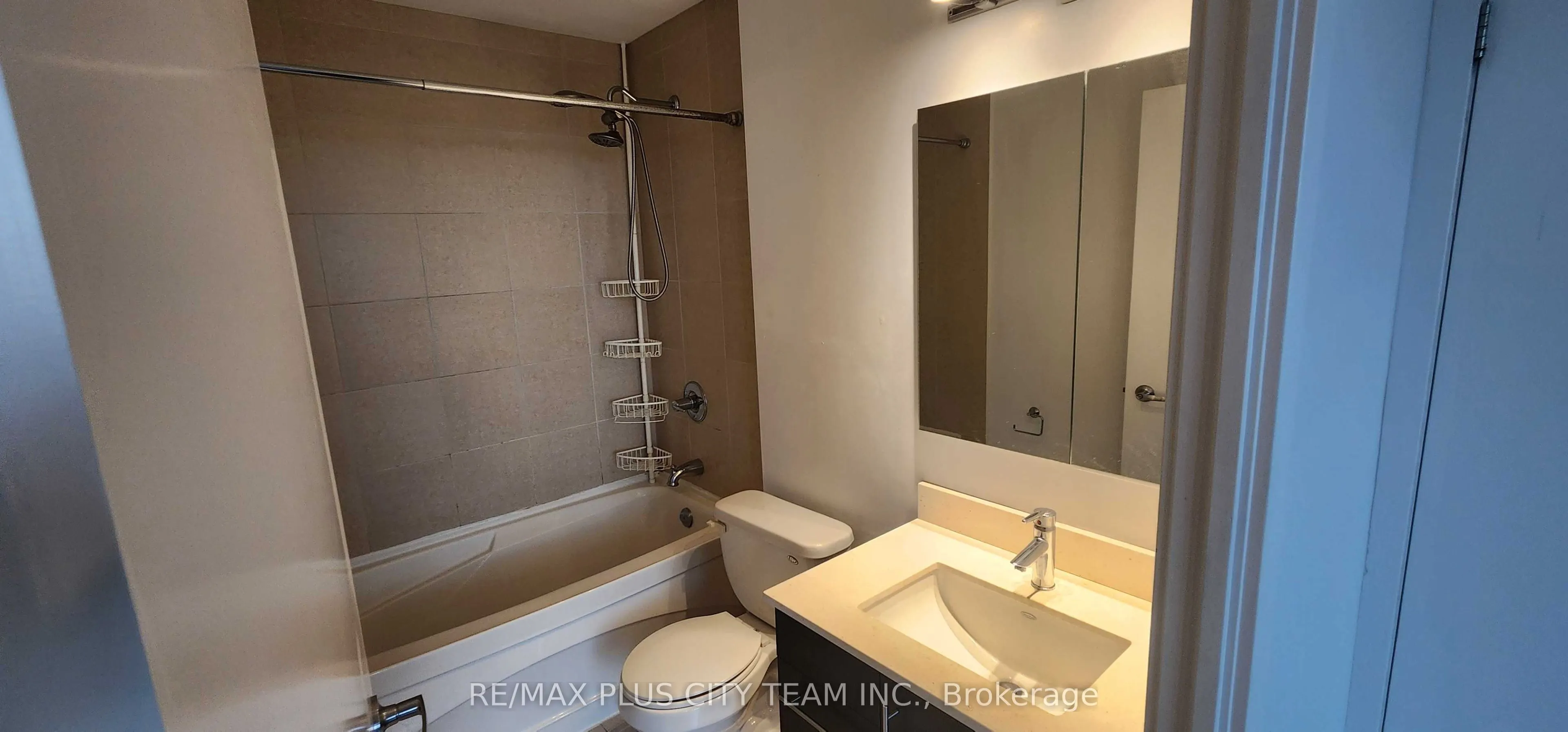 33 Lombard Street #3604