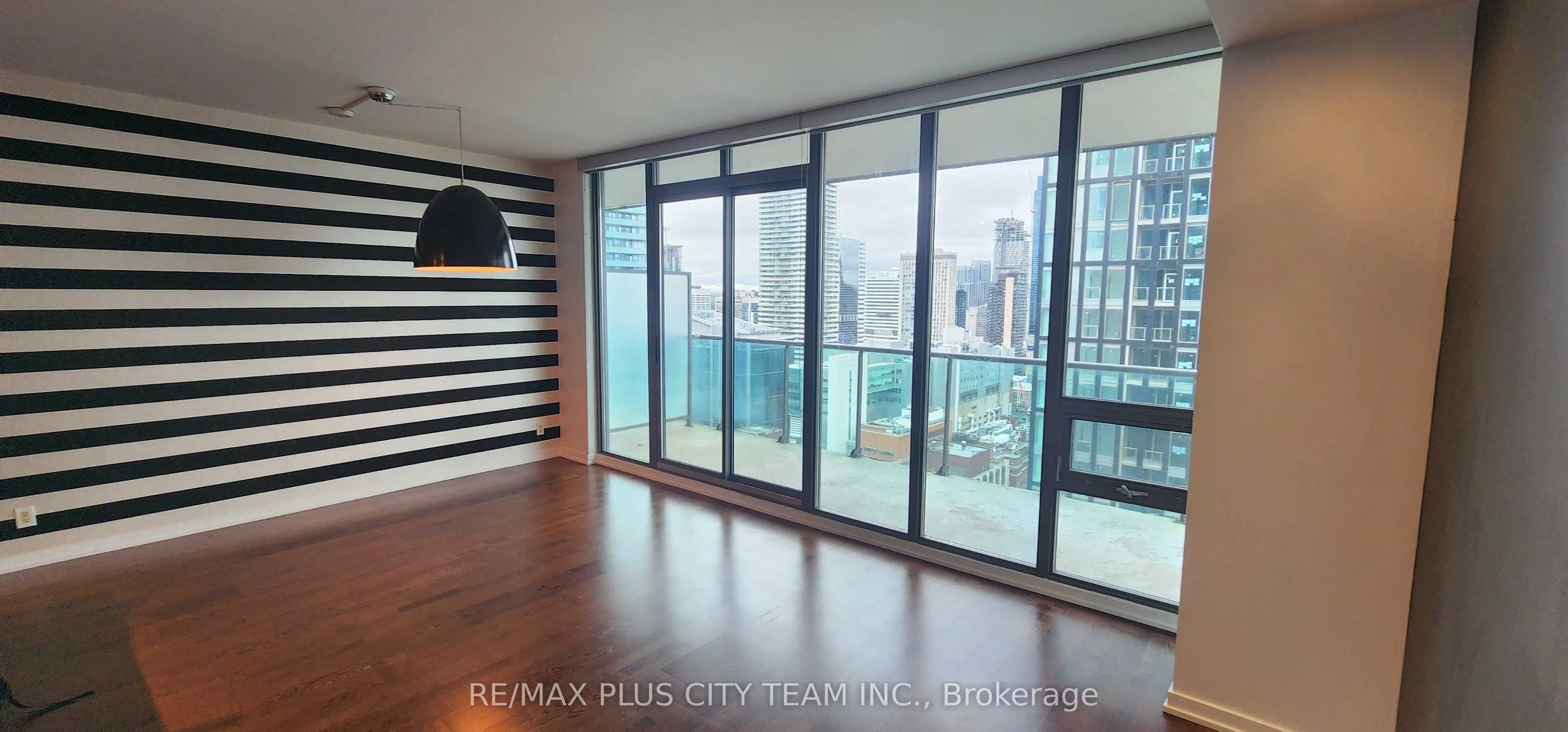 33 Lombard Street #3604