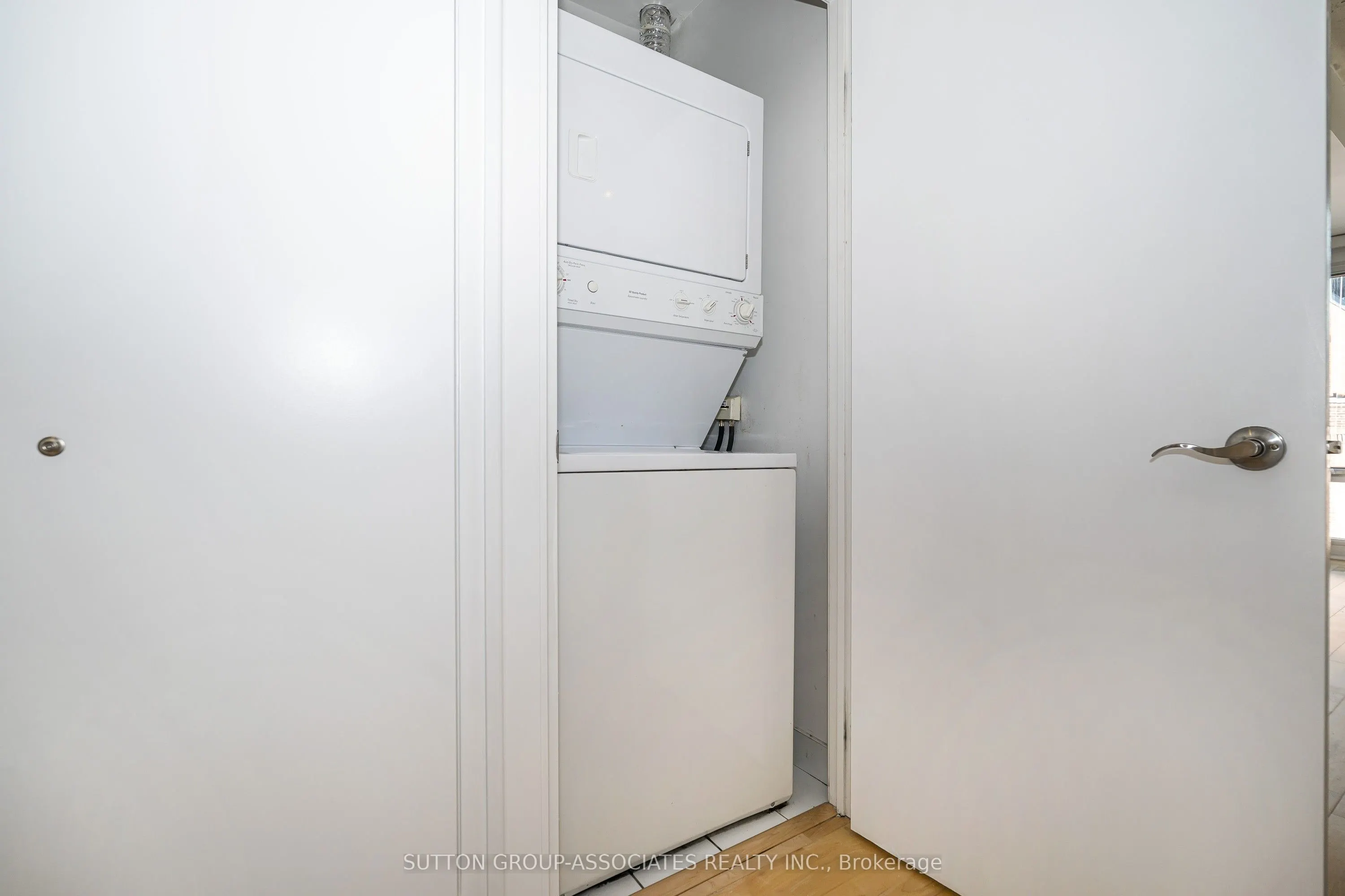 127 Queen Street E #405