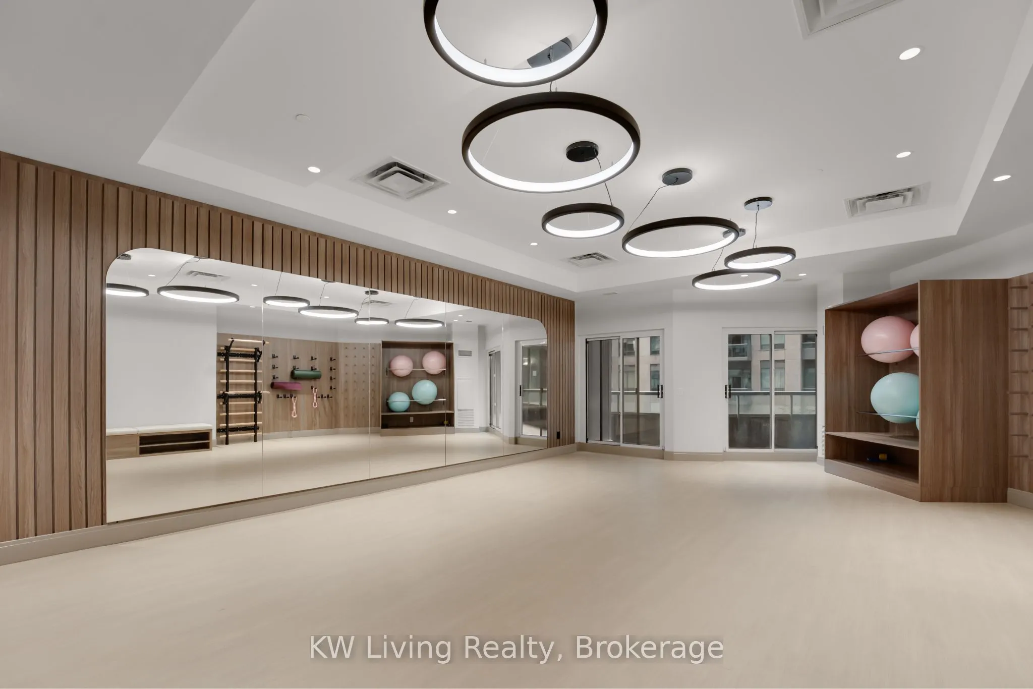 51 Lower Simcoe Street #1801