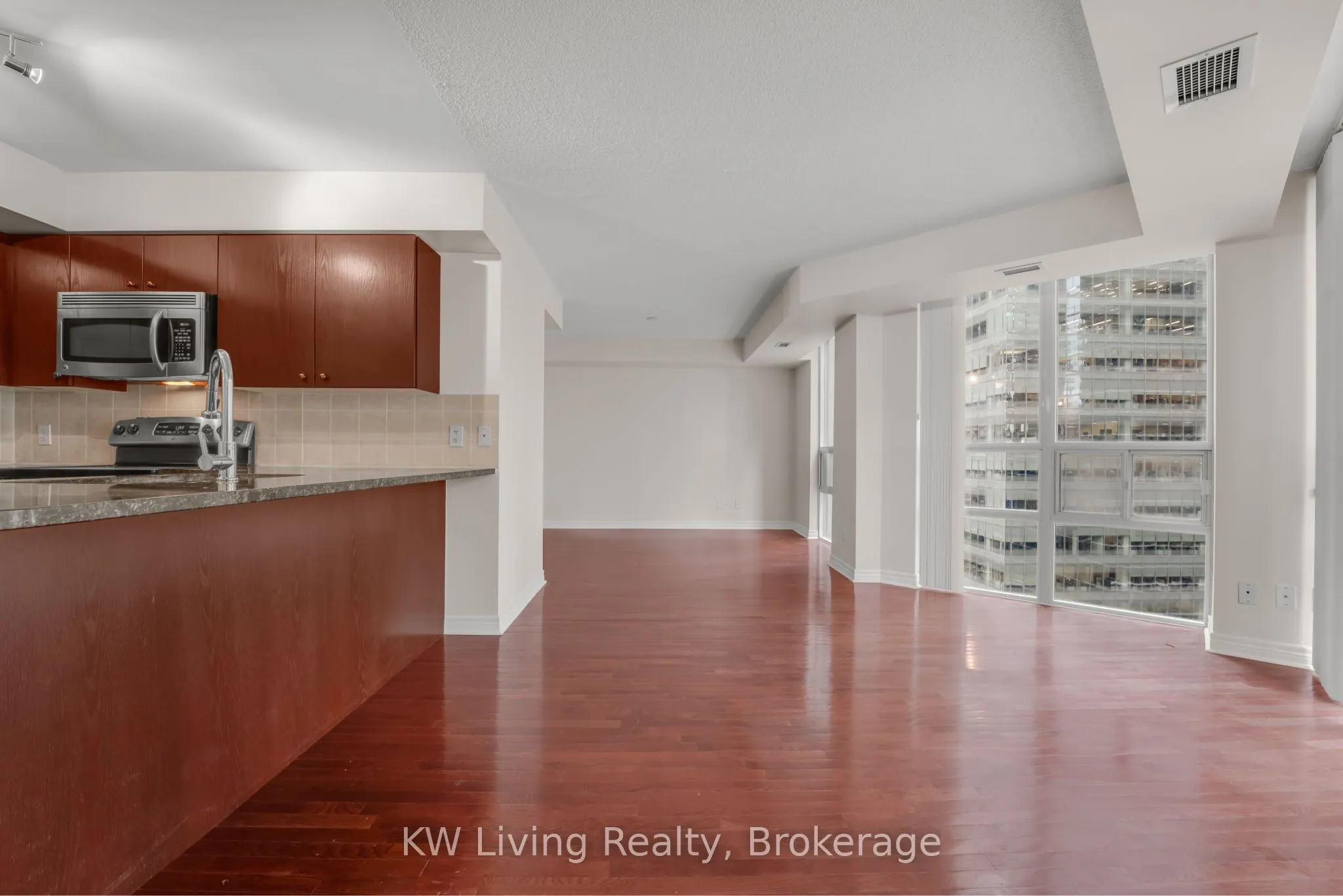51 Lower Simcoe Street #1801