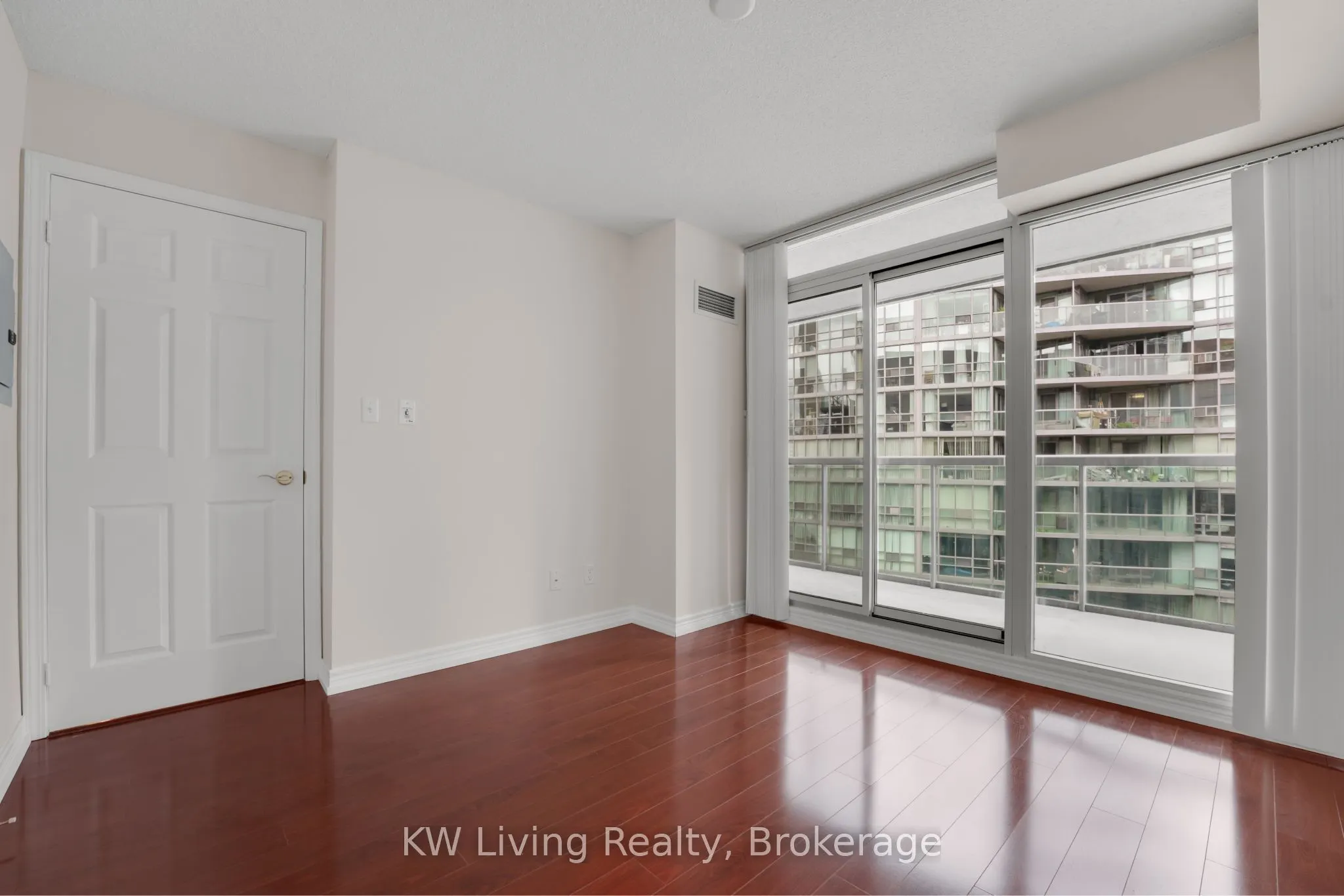 51 Lower Simcoe Street #1801
