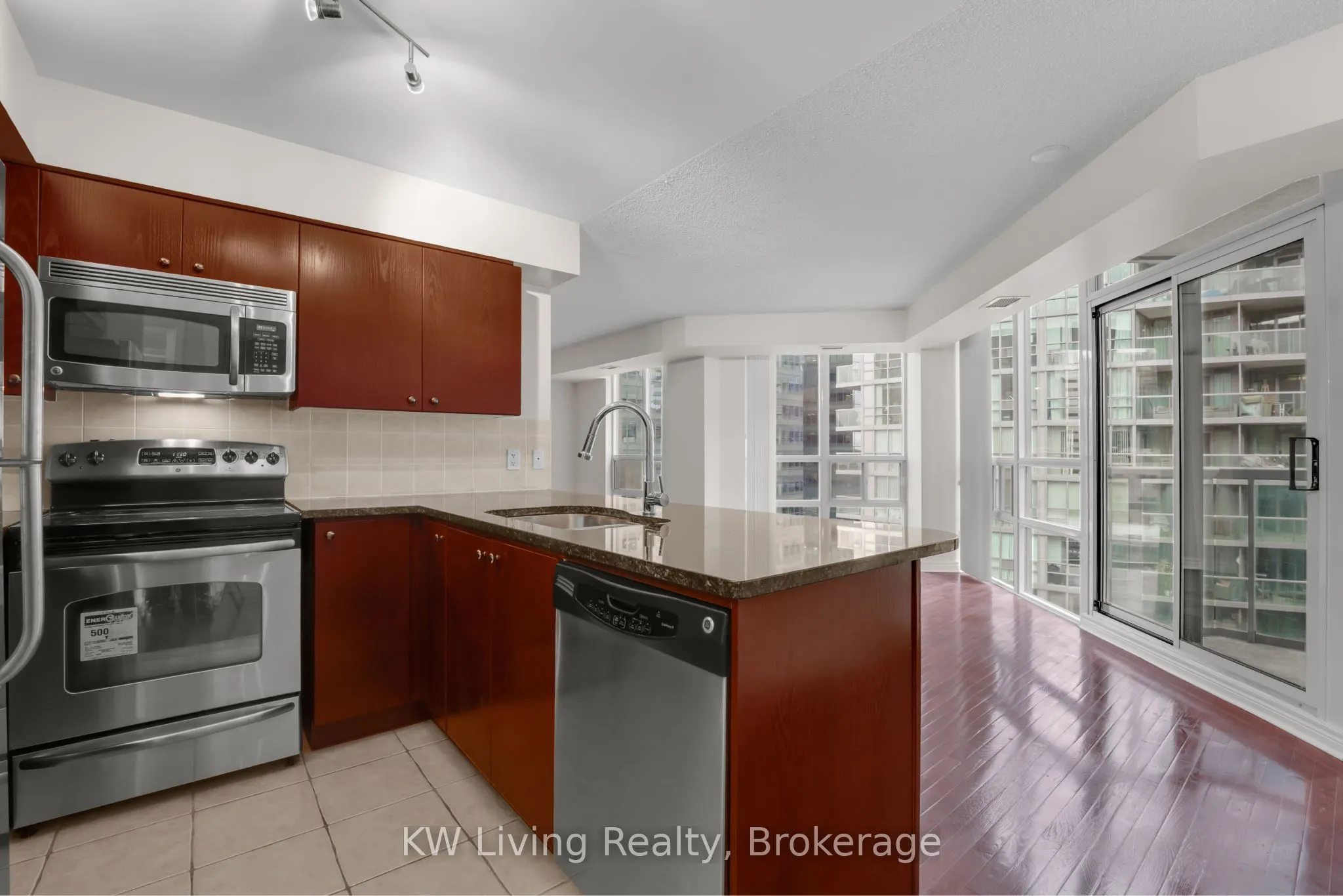 51 Lower Simcoe Street #1801