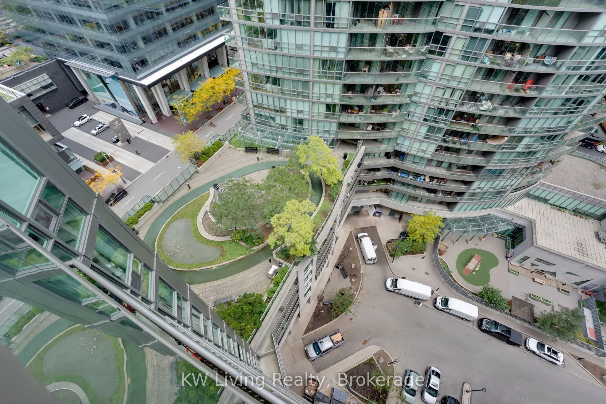 51 Lower Simcoe Street #1801