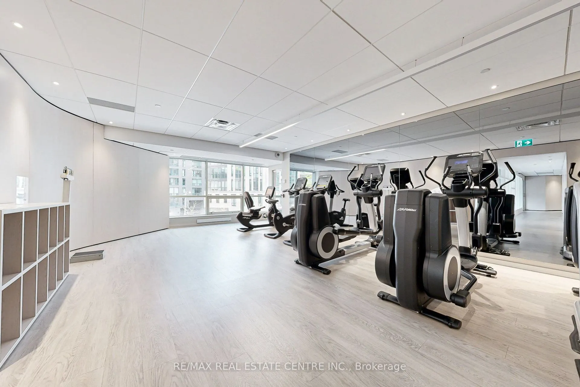 1001 Bay Street #601