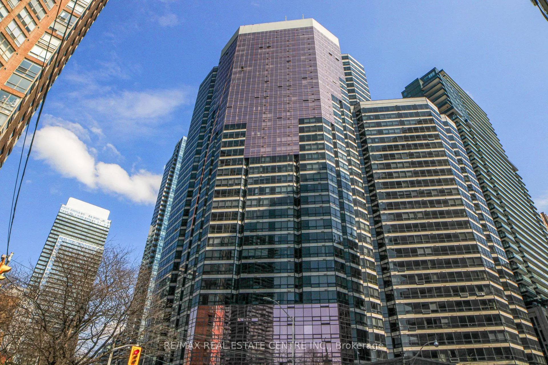 1001 Bay Street #601