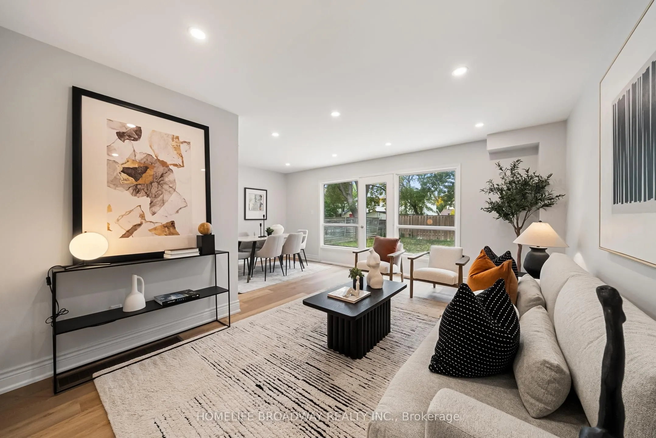 44 Hollyberry Trail
