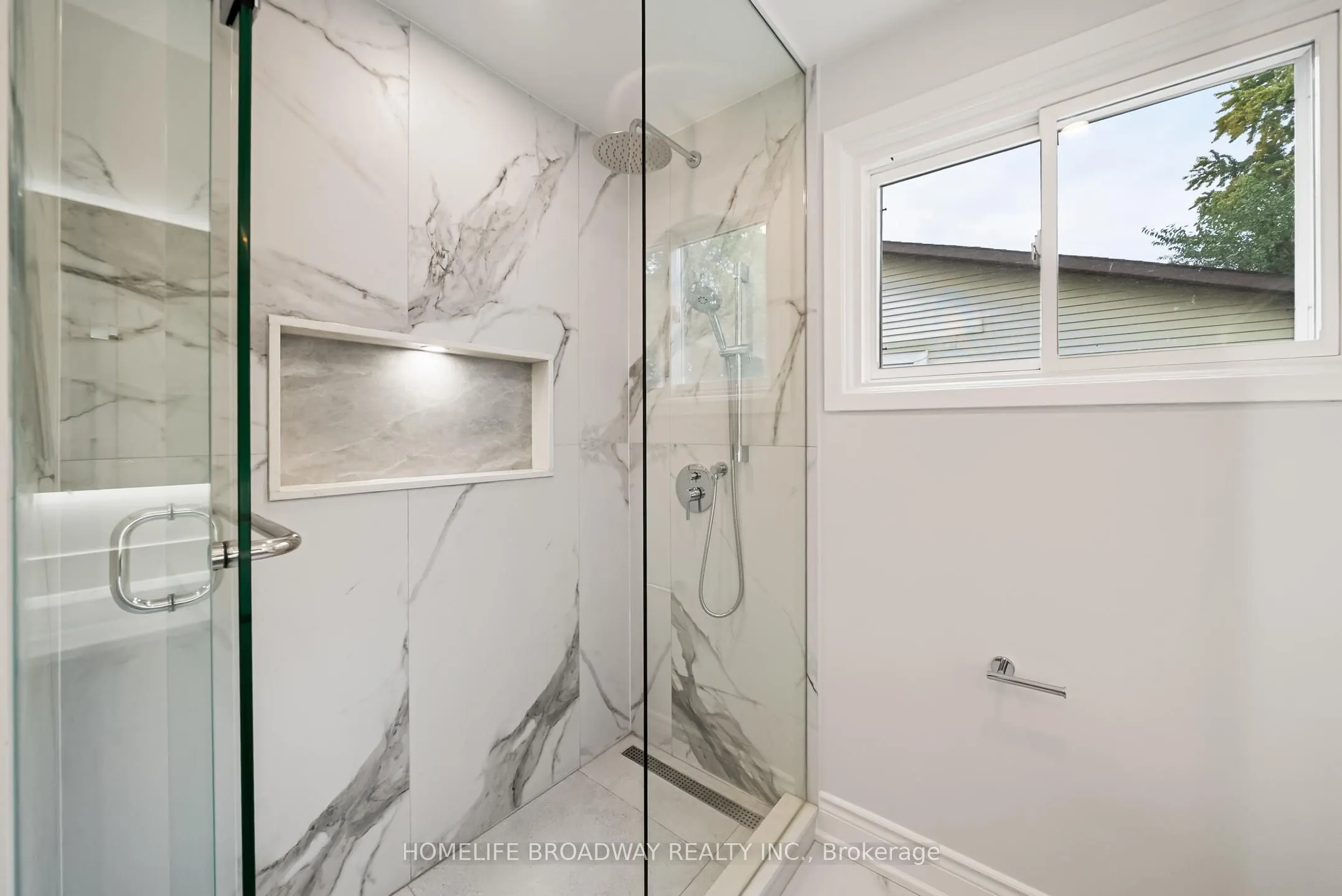 44 Hollyberry Trail