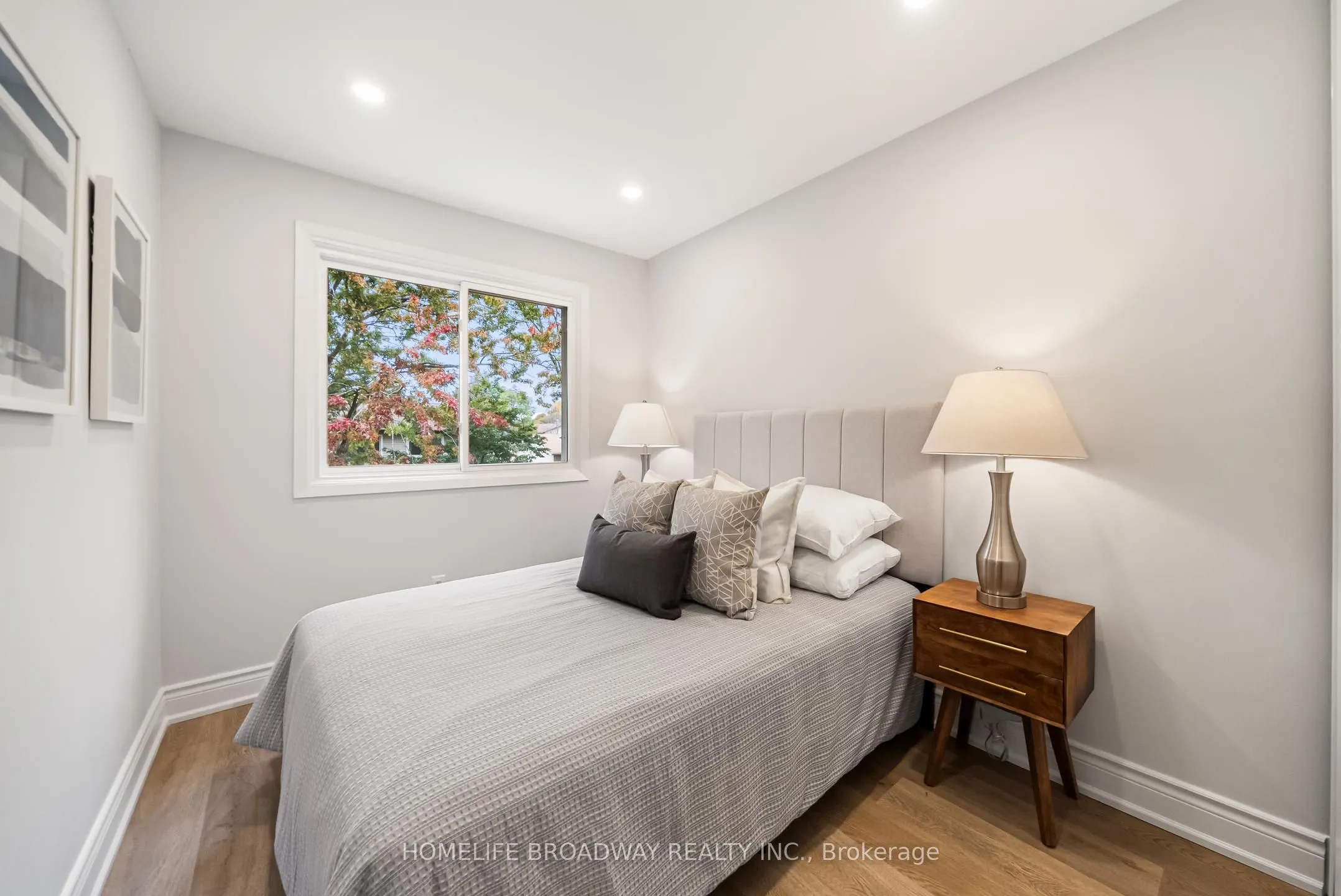 44 Hollyberry Trail