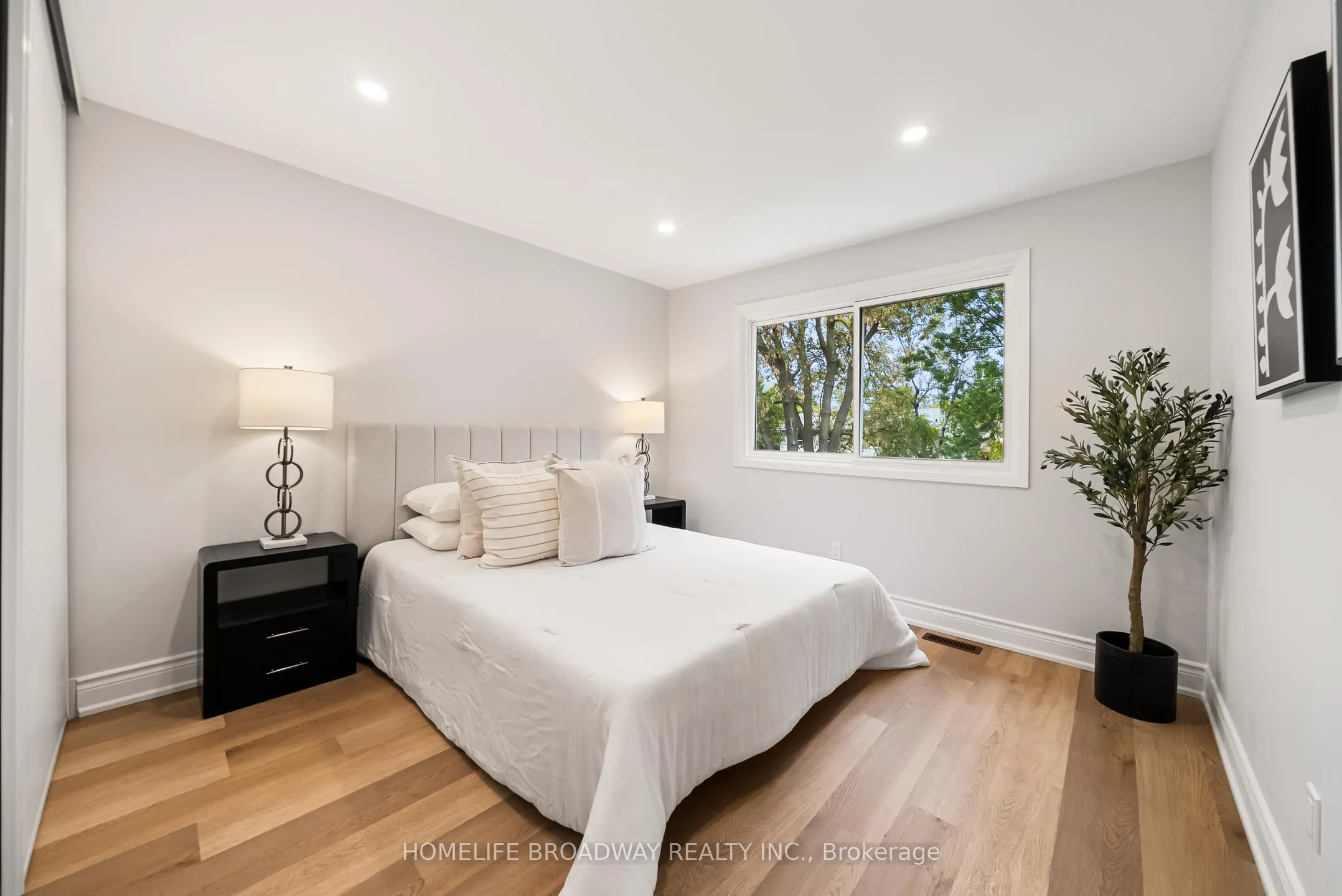44 Hollyberry Trail
