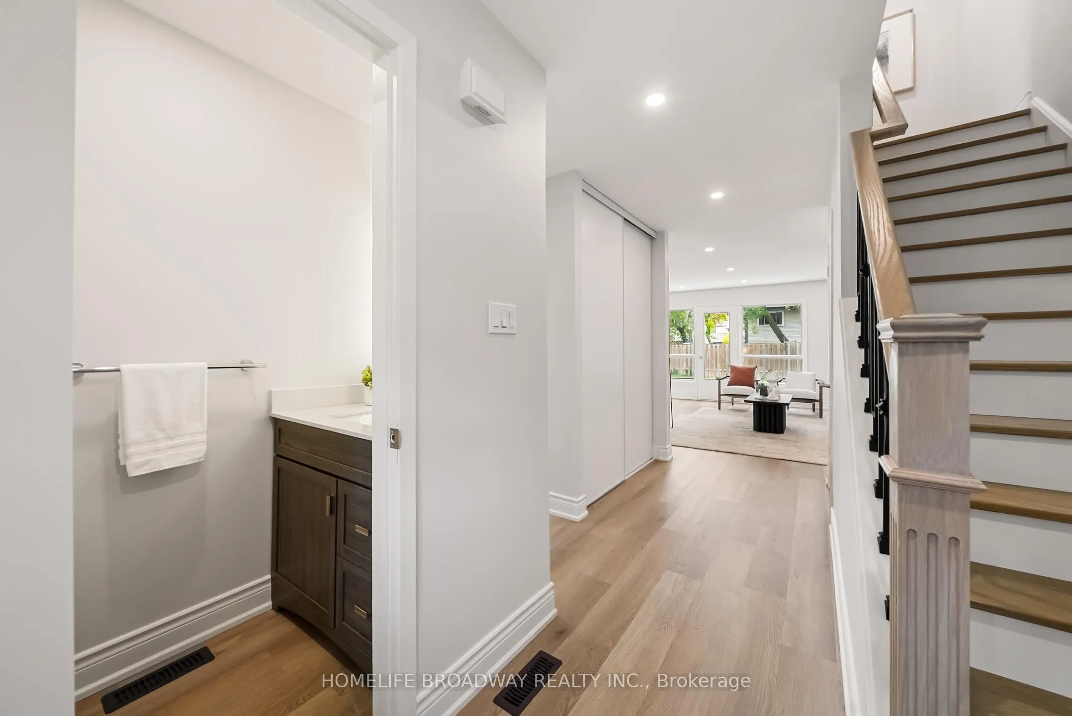 44 Hollyberry Trail