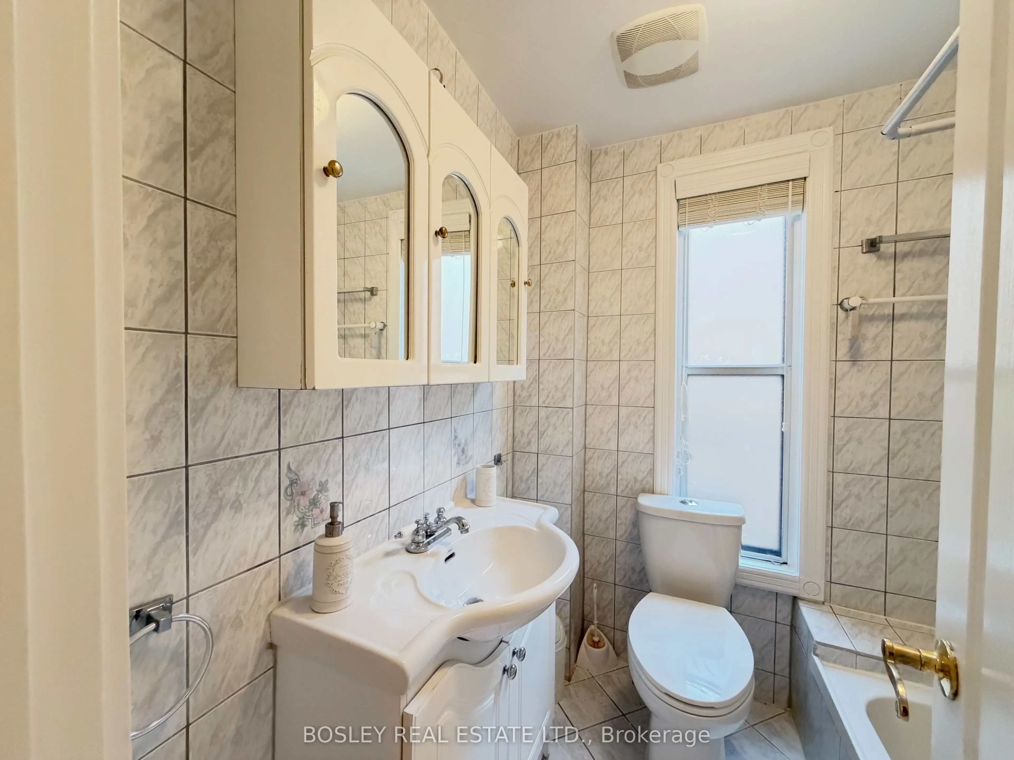 260 Ossington Avenue #Upper