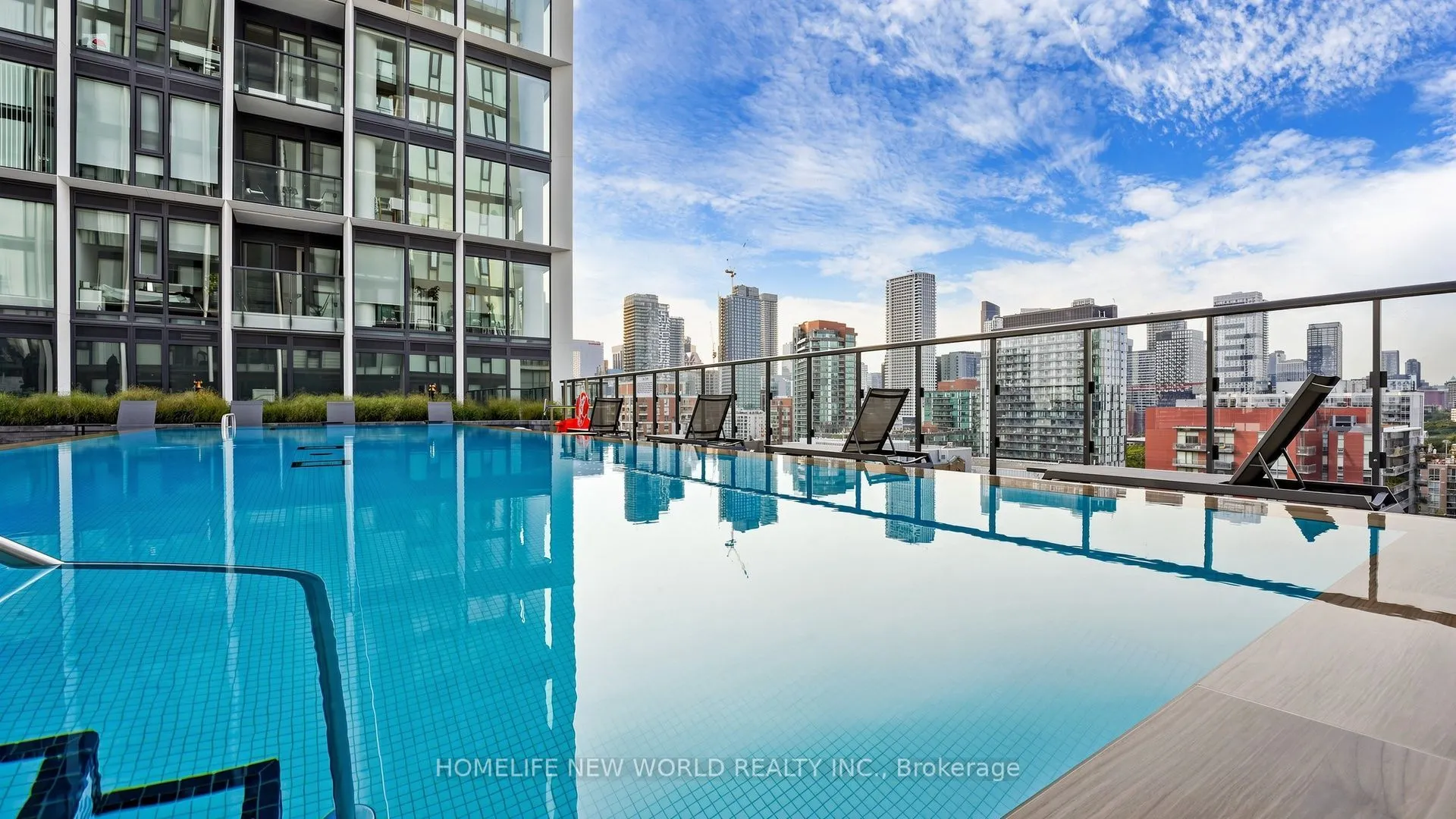 158 Front Street E #813