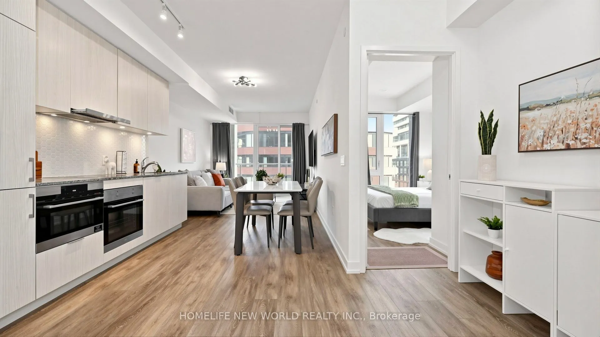 158 Front Street E #813