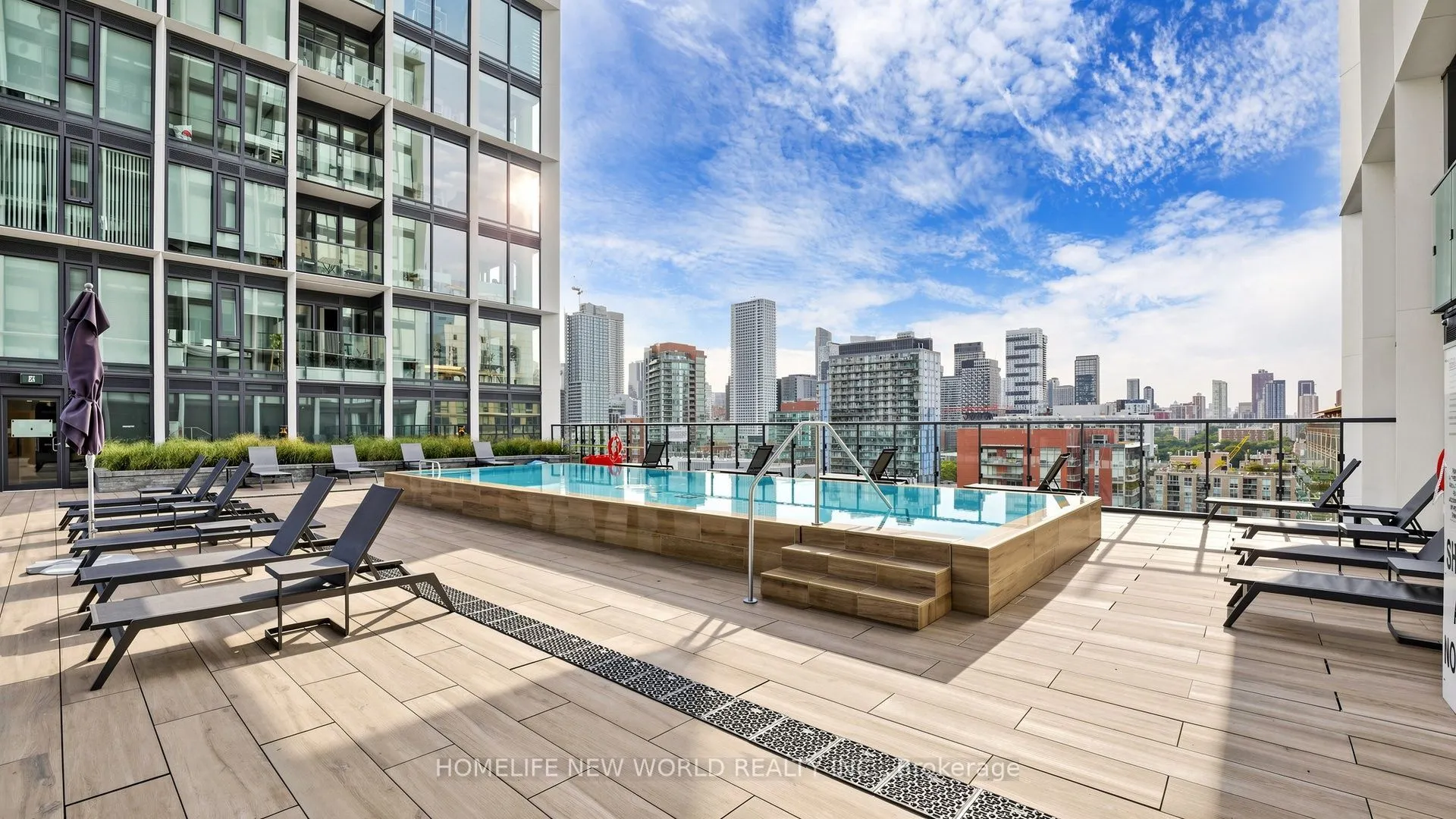 158 Front Street E #813