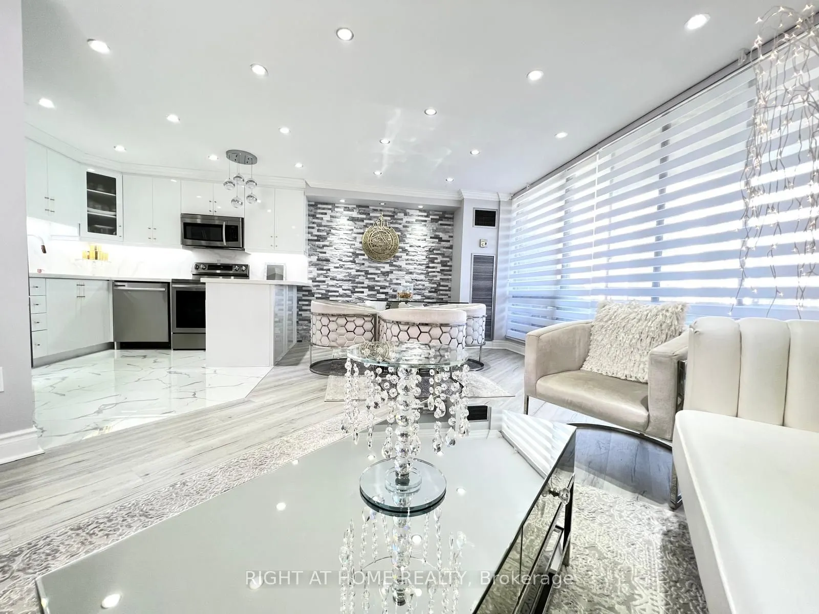75 Graydon Hall Drive #1608