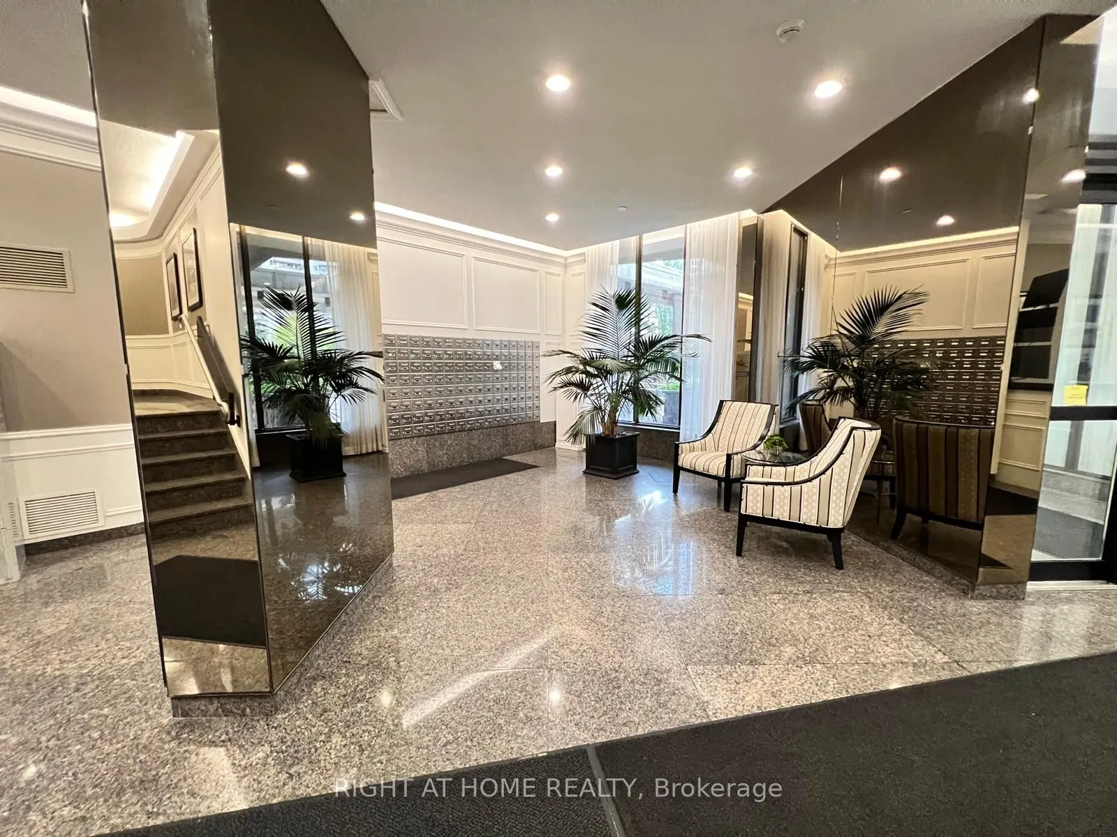 75 Graydon Hall Drive #1608