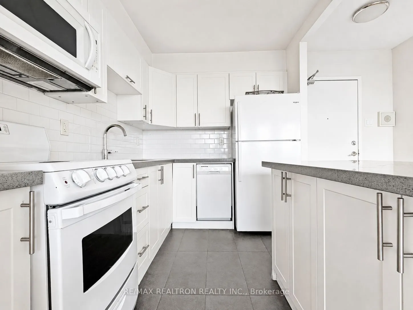666 Spadina Avenue #1611