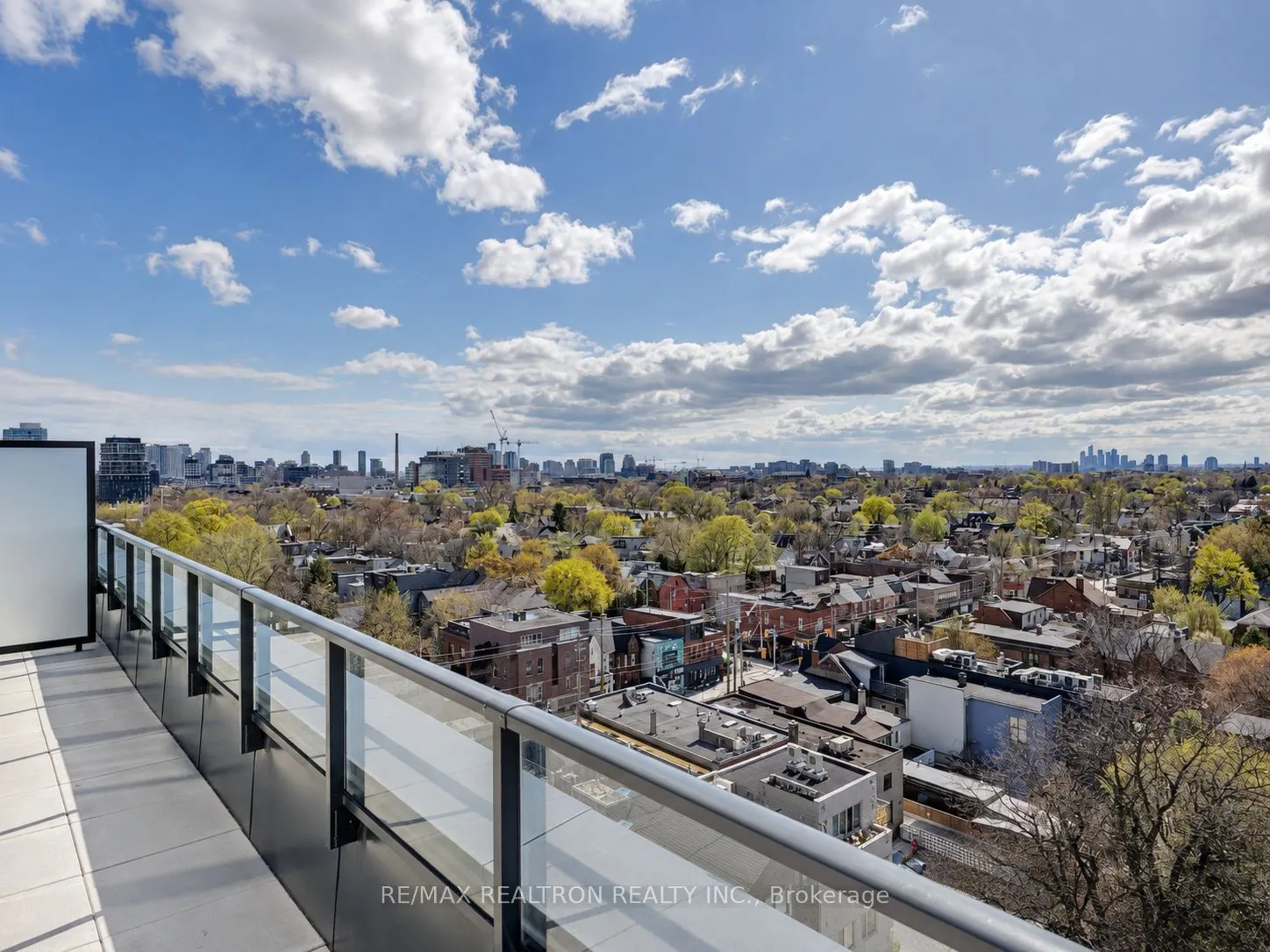 664 Spadina Avenue #1001