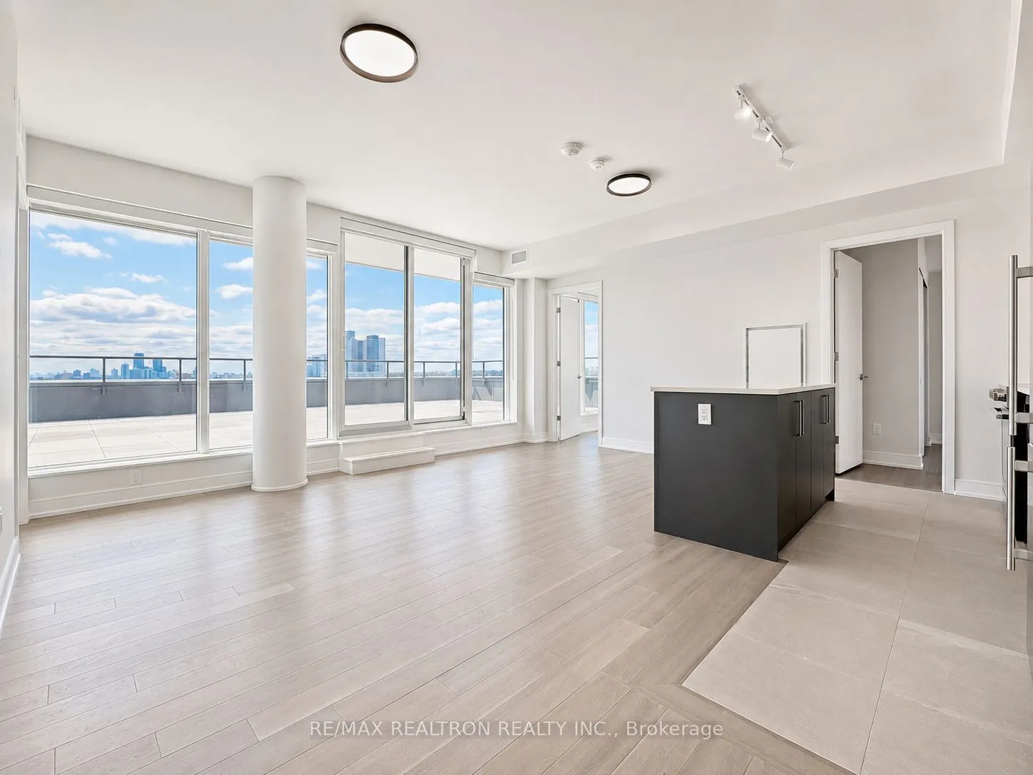 664 Spadina Avenue #1001