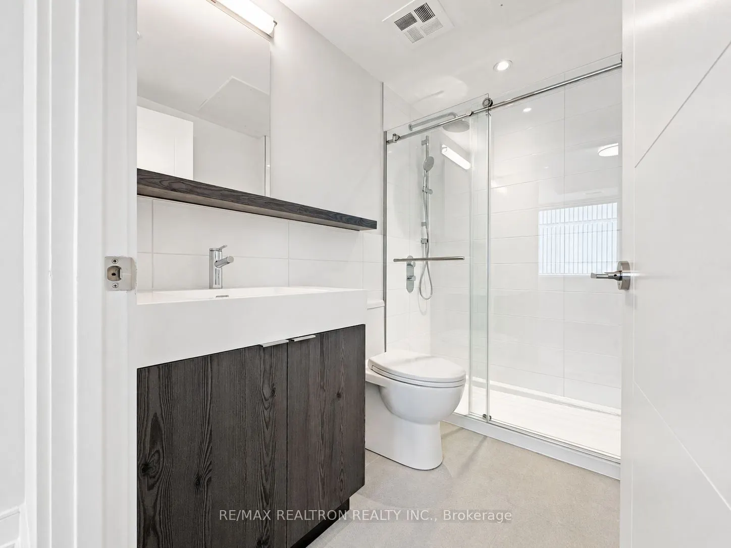 664 Spadina Avenue #1001