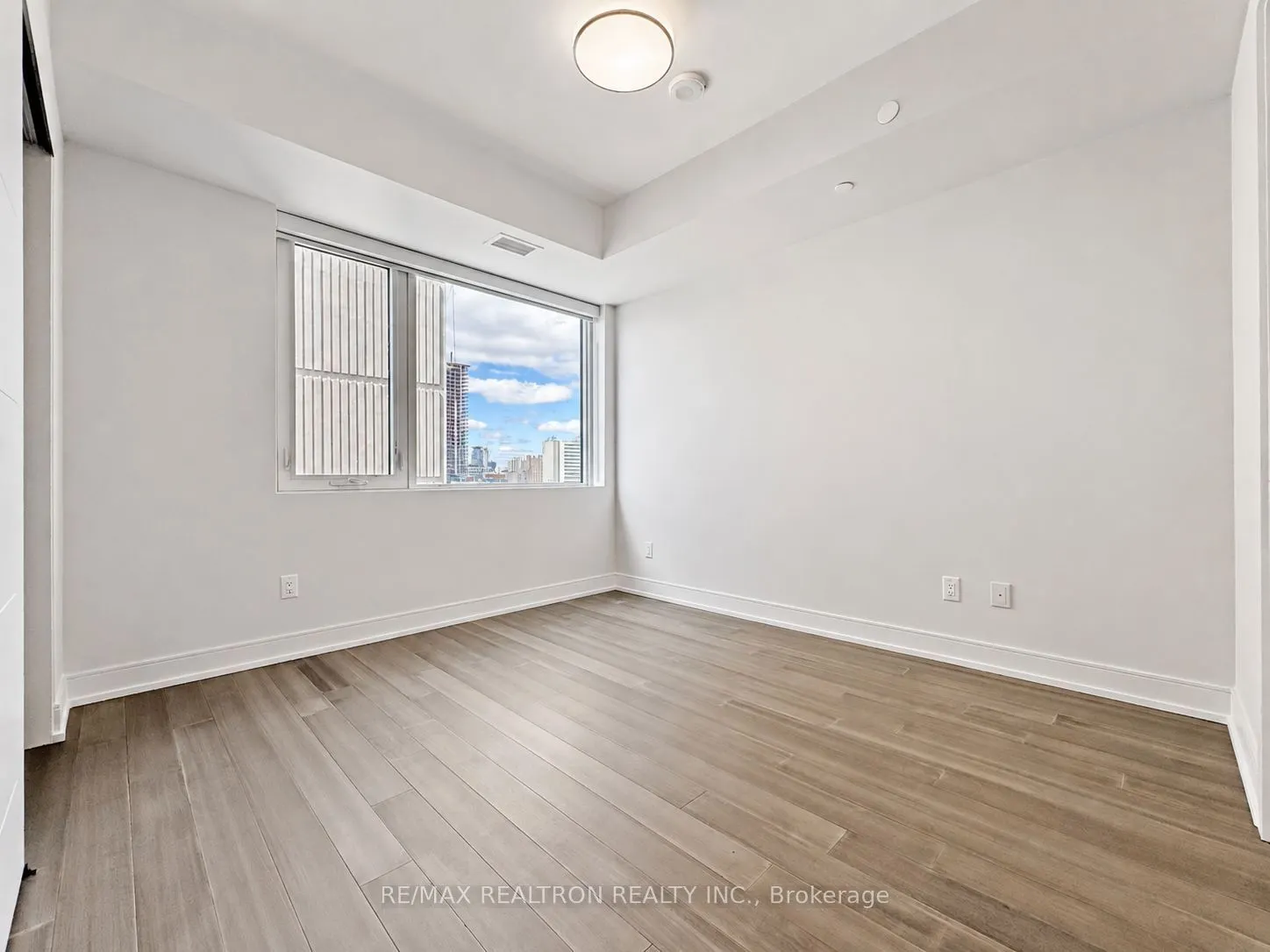 664 Spadina Avenue #1001
