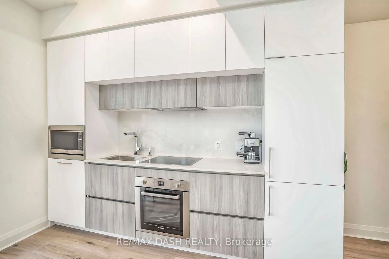 151 Avenue Road #205