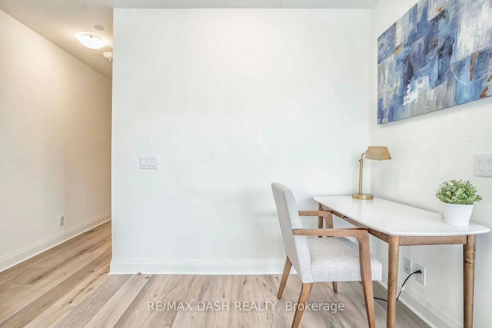 151 Avenue Road #205
