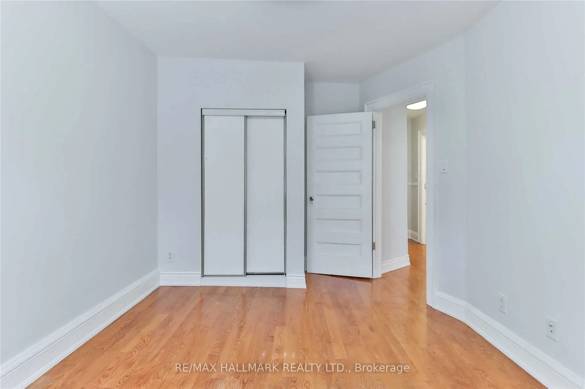 880 College Street #2nd Fl