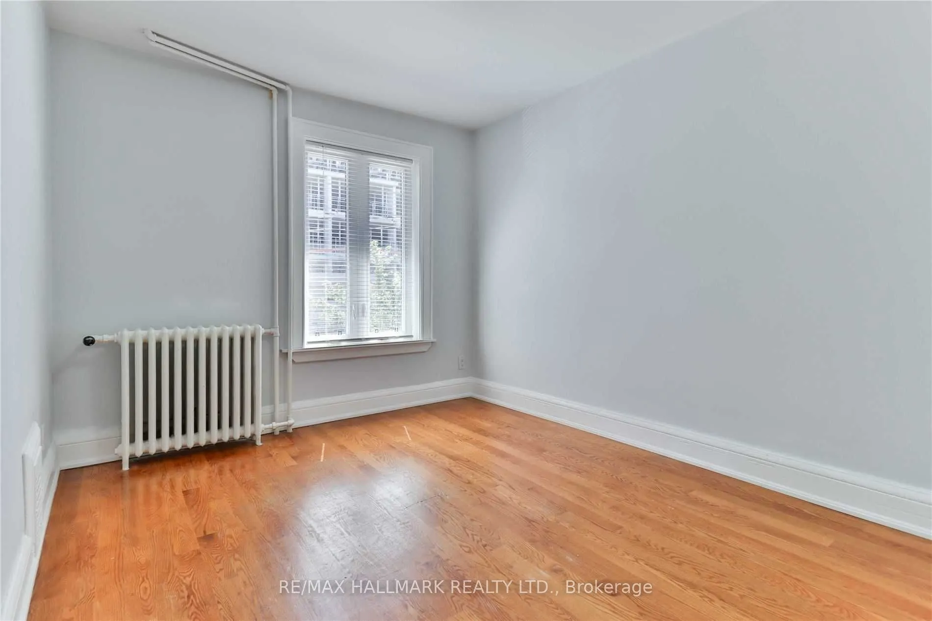 880 College Street #2nd Fl