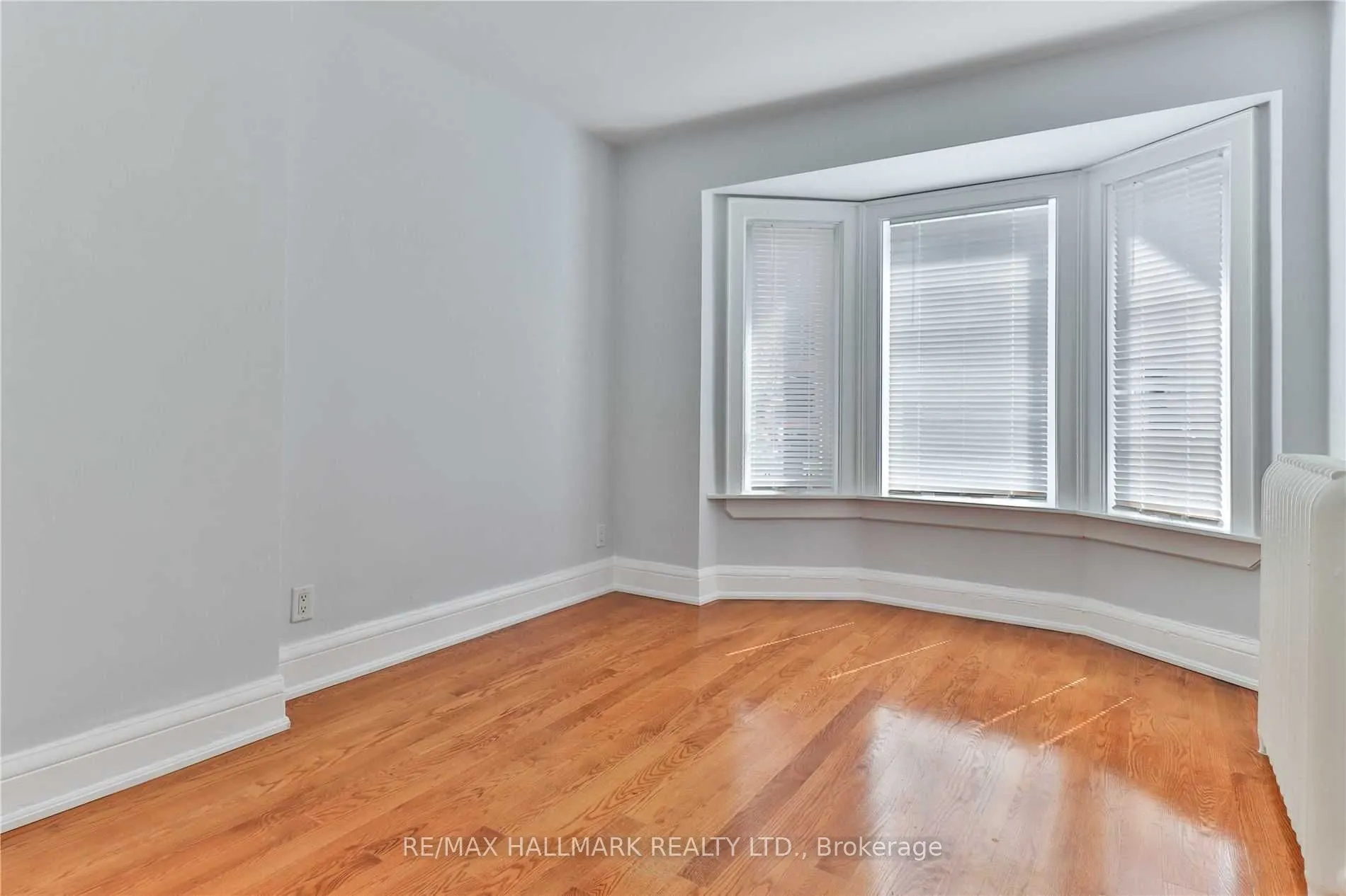 880 College Street #2nd Fl