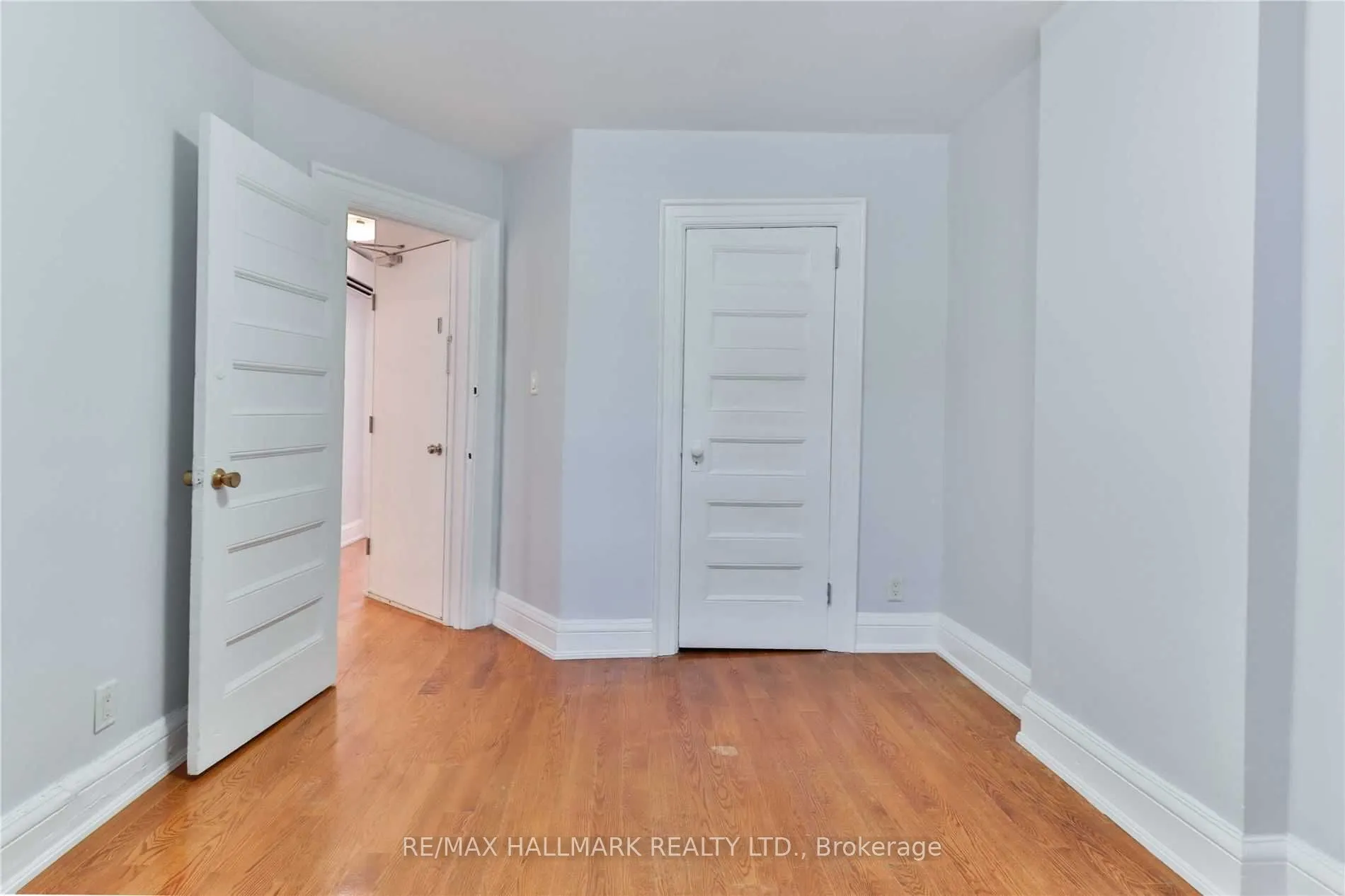 880 College Street #2nd Fl