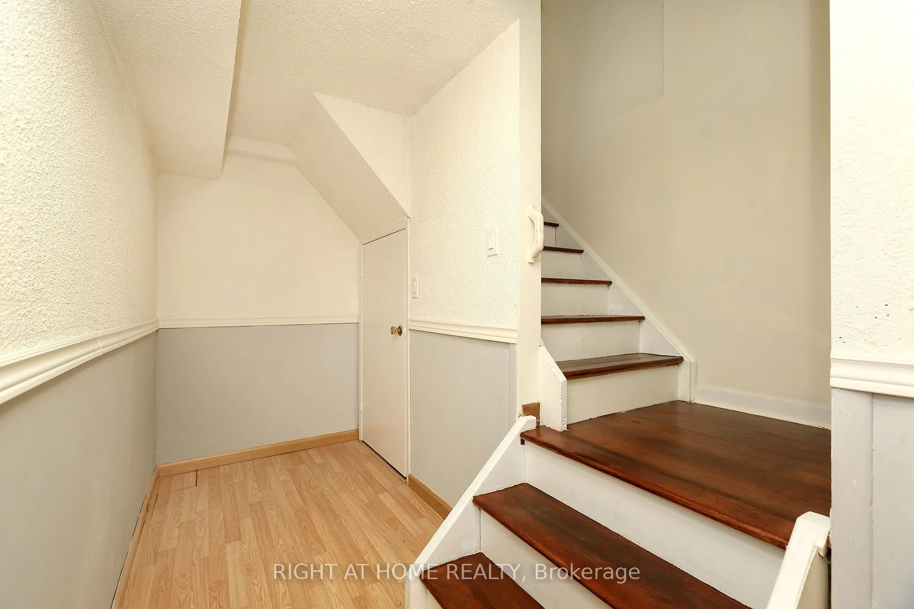6 Snapdragon Drive