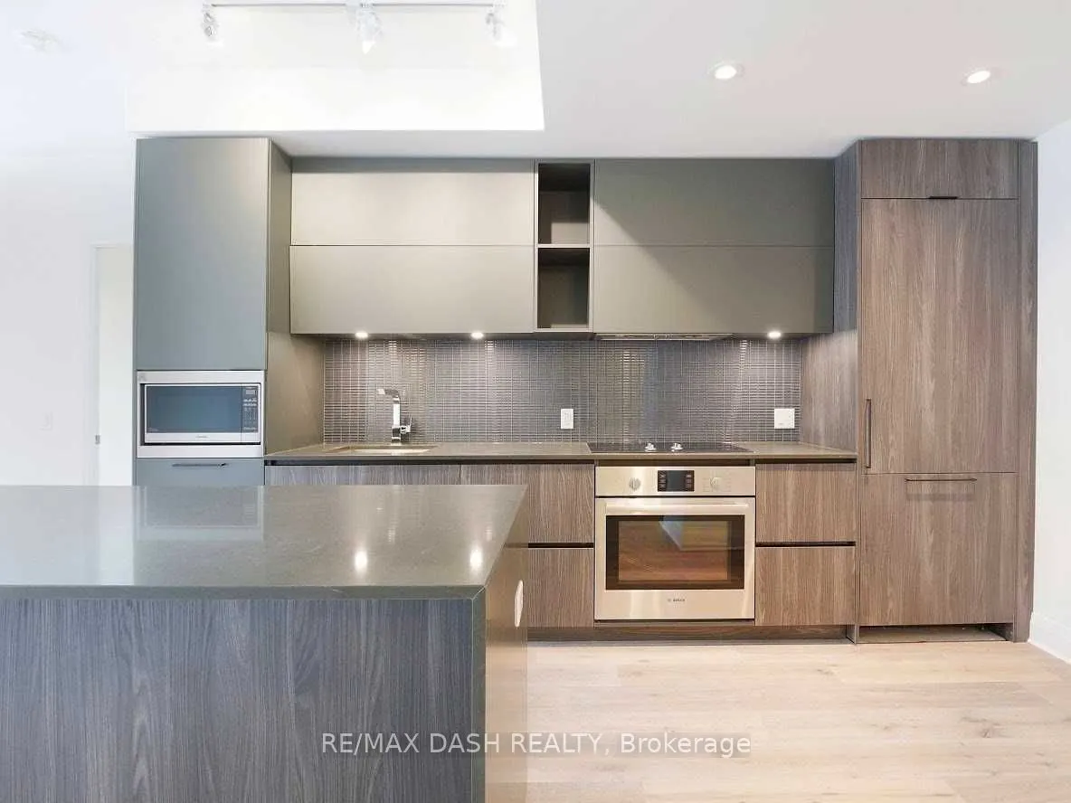 151 Avenue Road #306