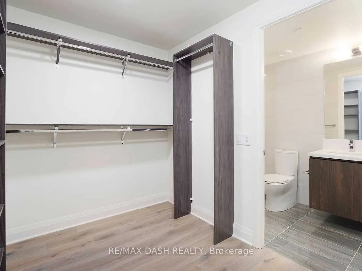 151 Avenue Road #306