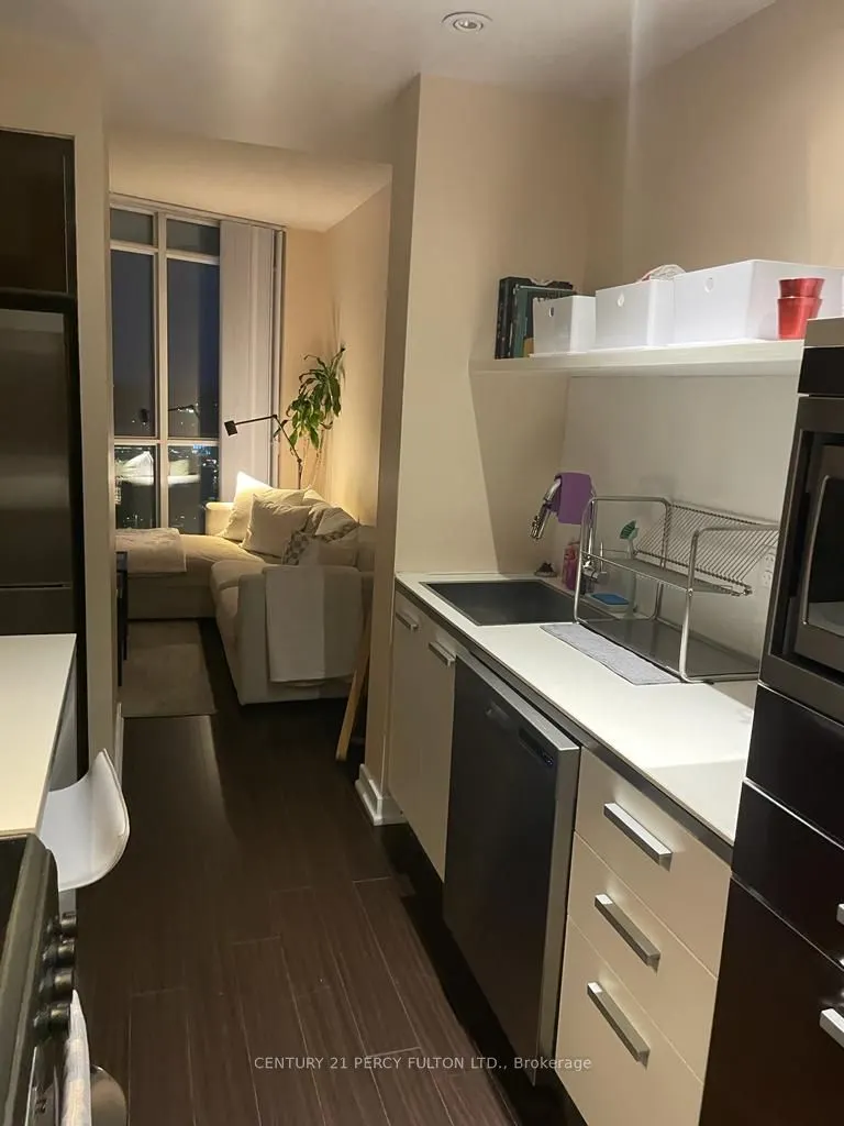 38 Dan Leckie Way #2112