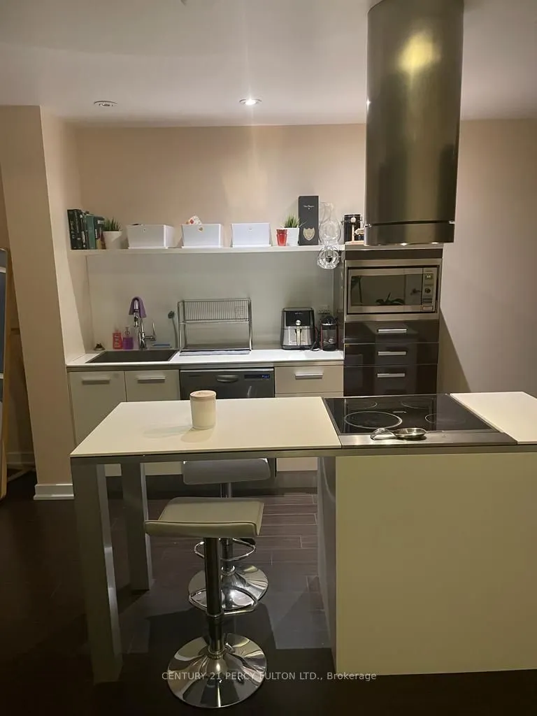 38 Dan Leckie Way #2112