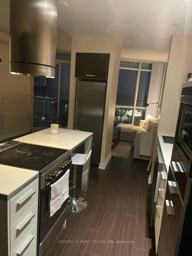 38 Dan Leckie Way #2112